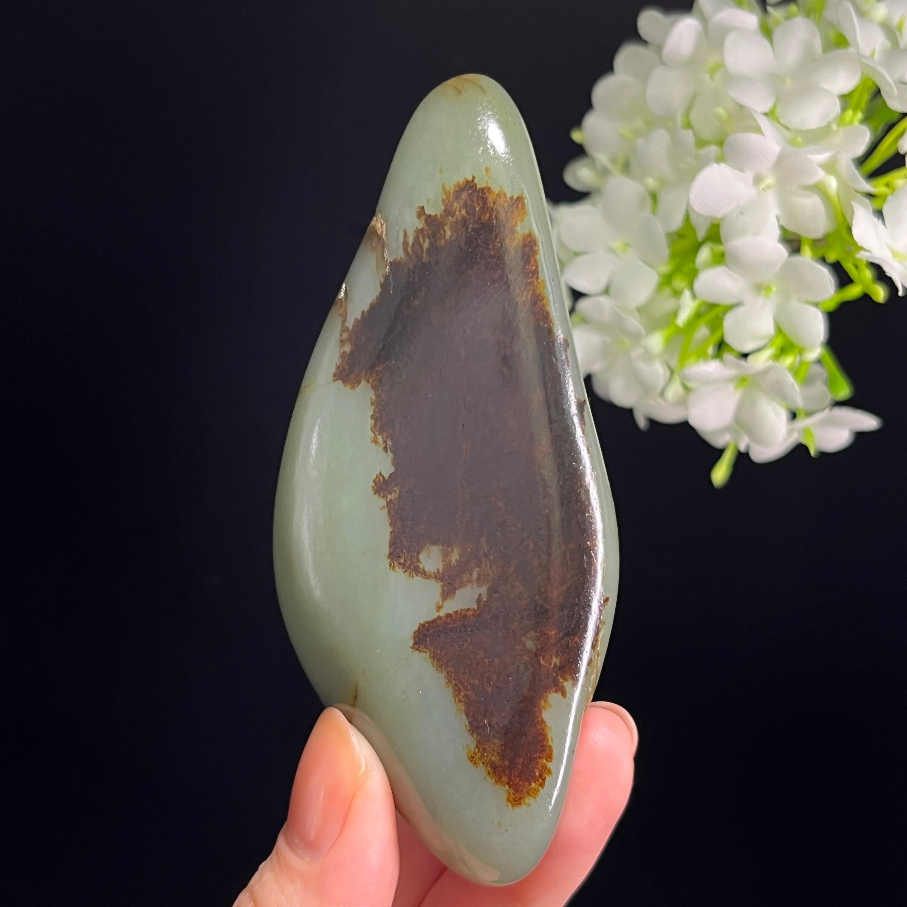 和田玉青玉“墨染青岚”聚黑皮籽料（yc343176） – 添福玉器