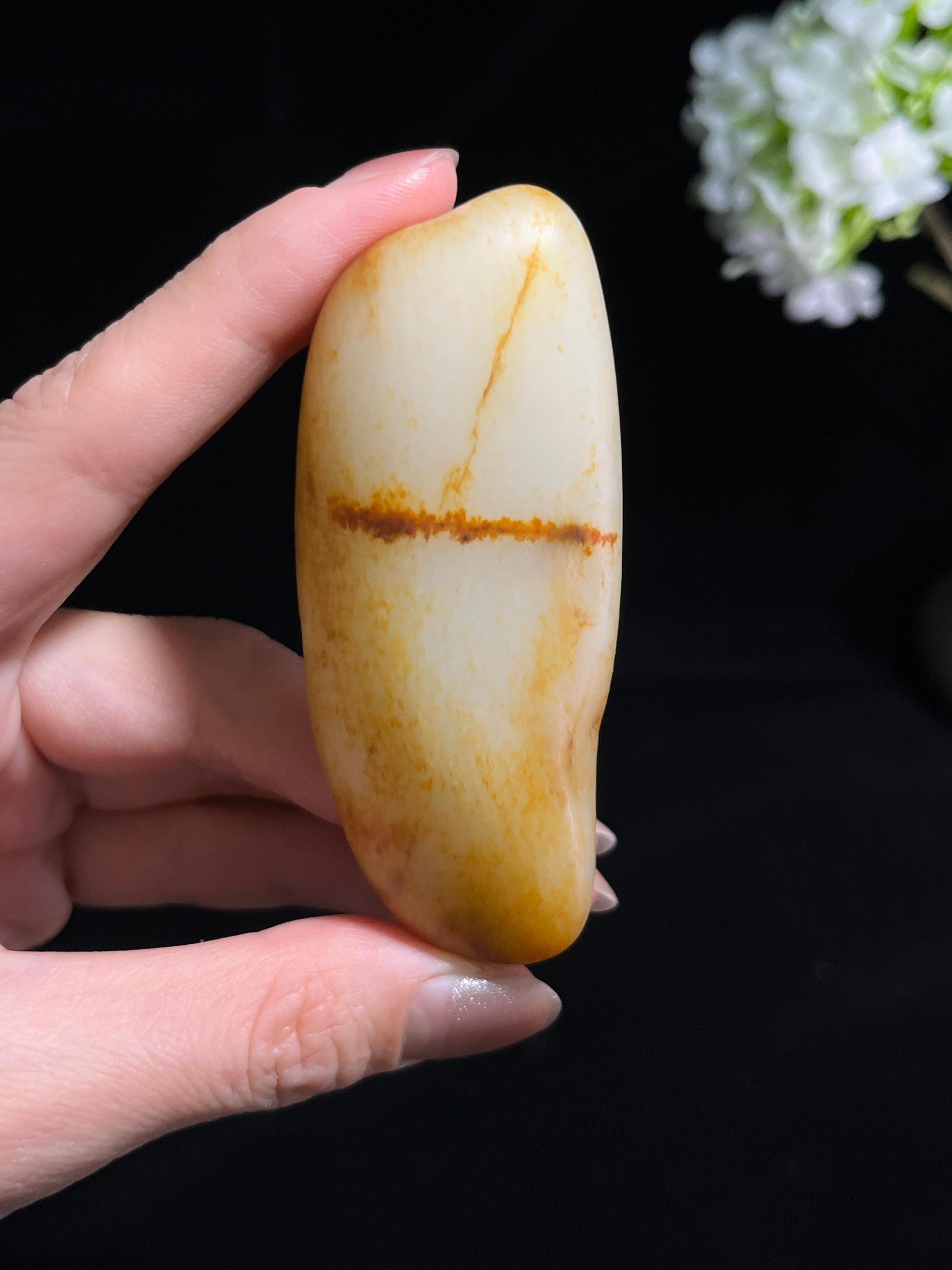 新疆和田玉一级白洒金皮籽料原石手把件(yc244859)
