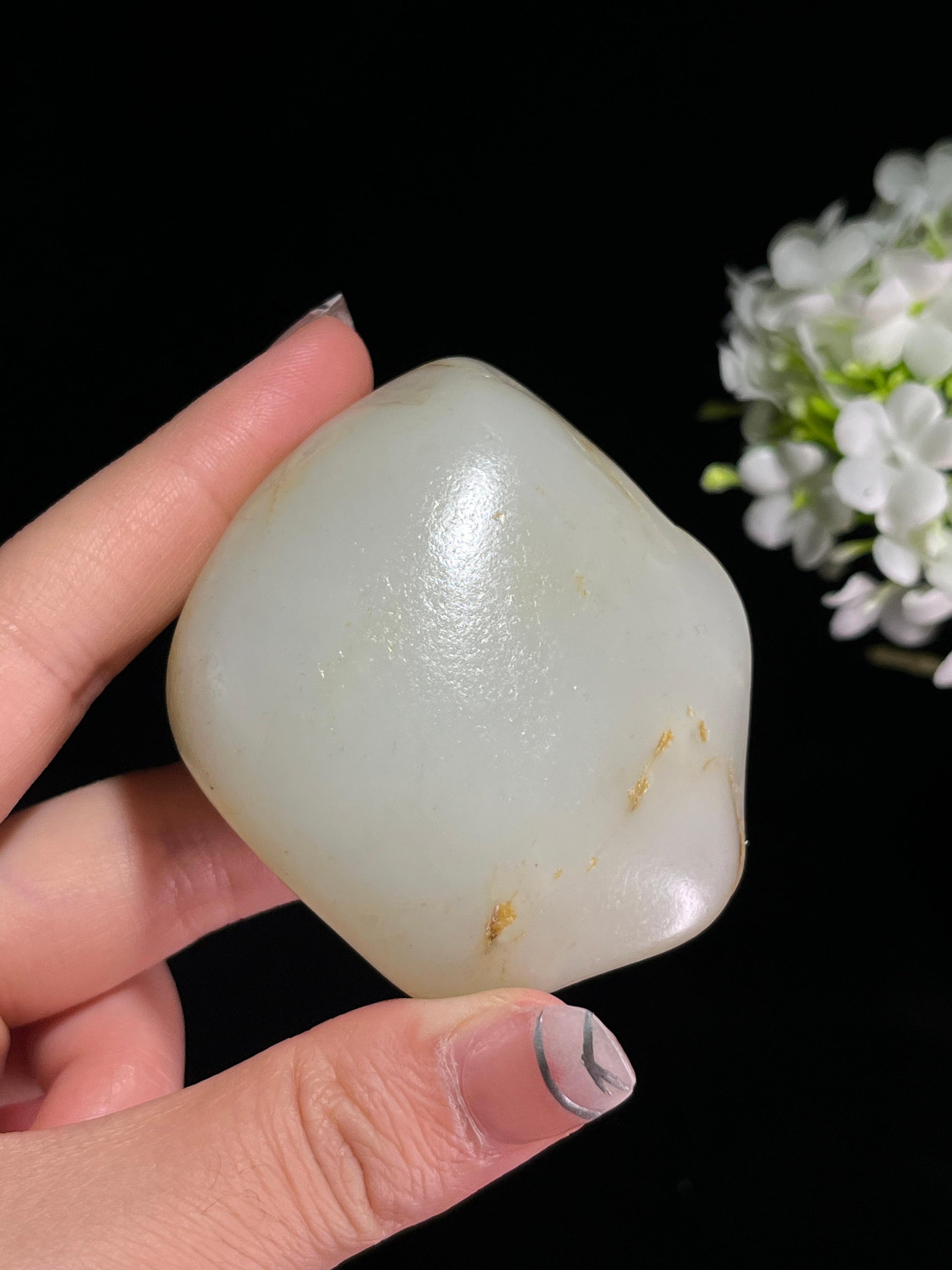 新疆和田玉高青白洒金皮籽料原石手把件(yc245717)