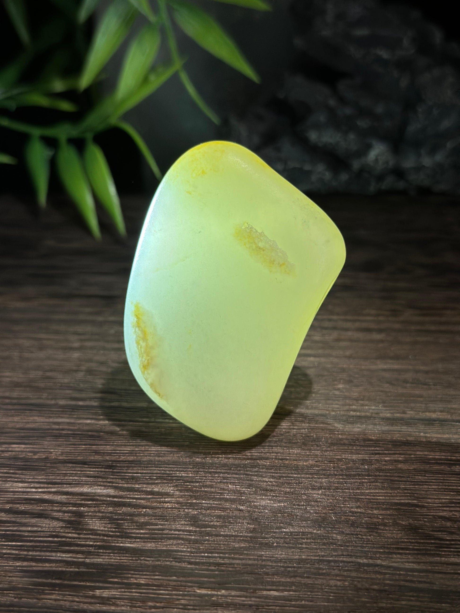 新疆和田玉白玉黑红皮洒金皮籽料手把件（yc716051）