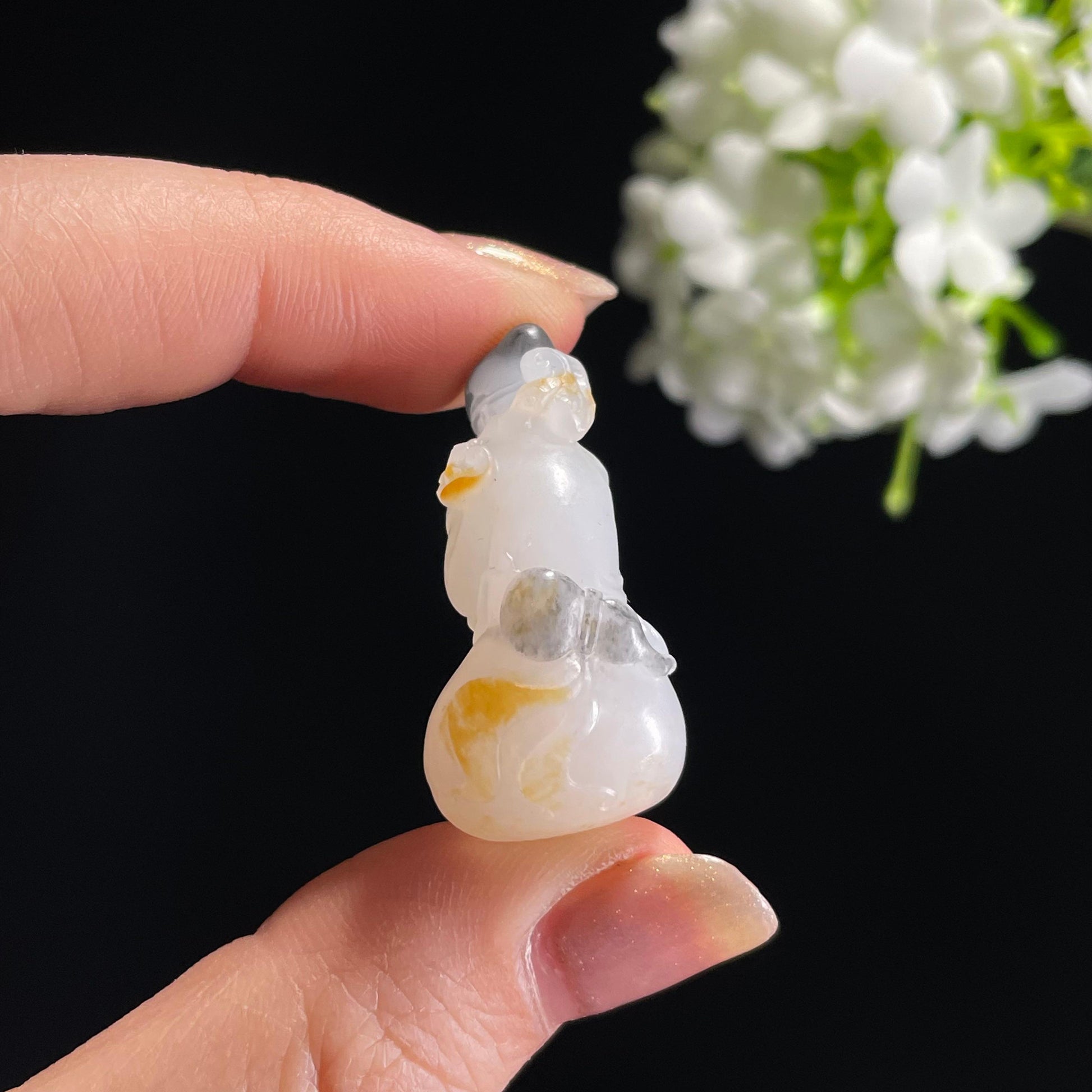 和田玉白玉青花洒金皮“自在活佛”籽料济公雕刻挂件（yc314014）