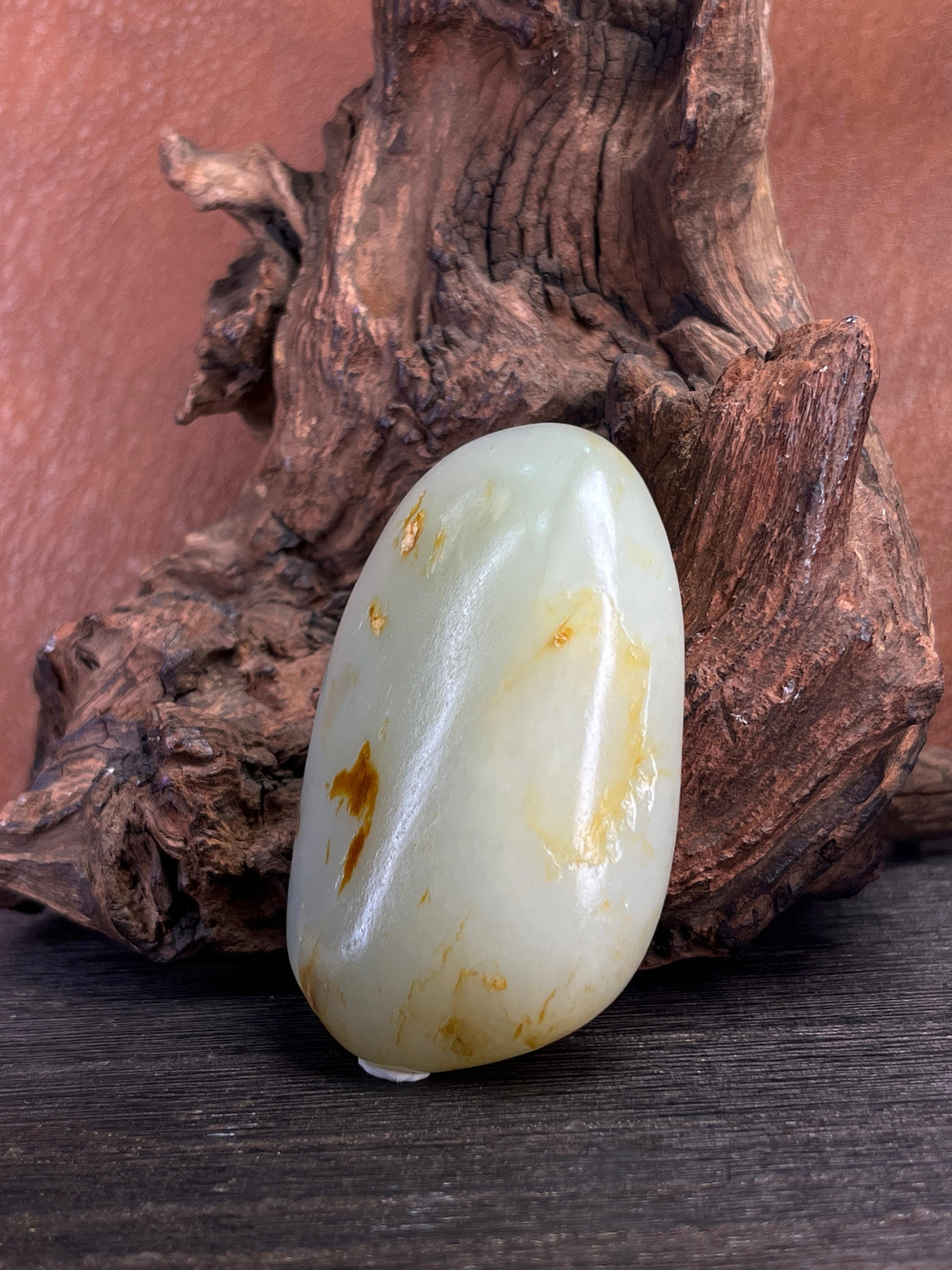 新疆和田玉白玉带原皮籽料原石手把件（yc227465）