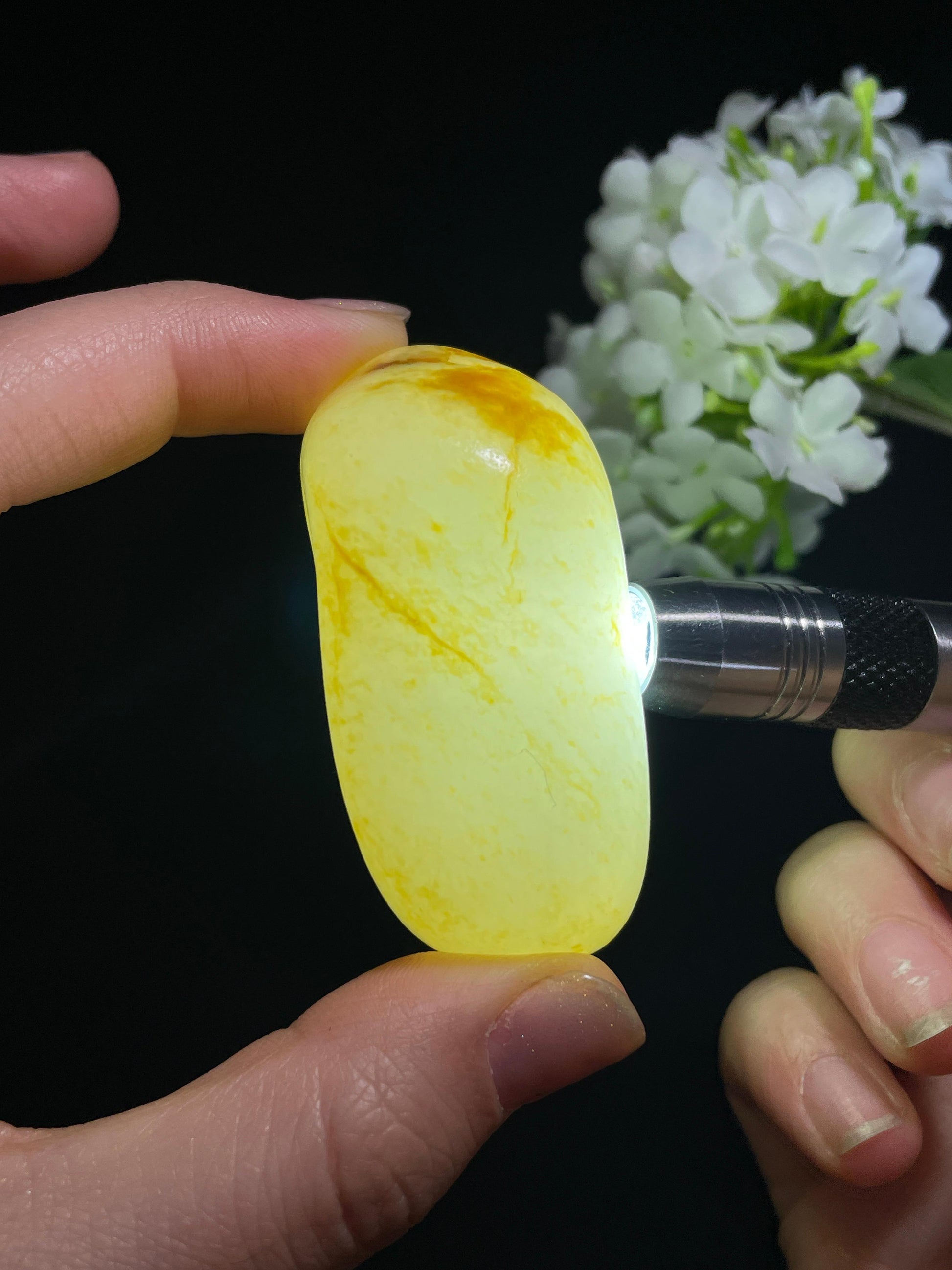 新疆天然和田玉白玉洒金皮籽料原石（yc272585）