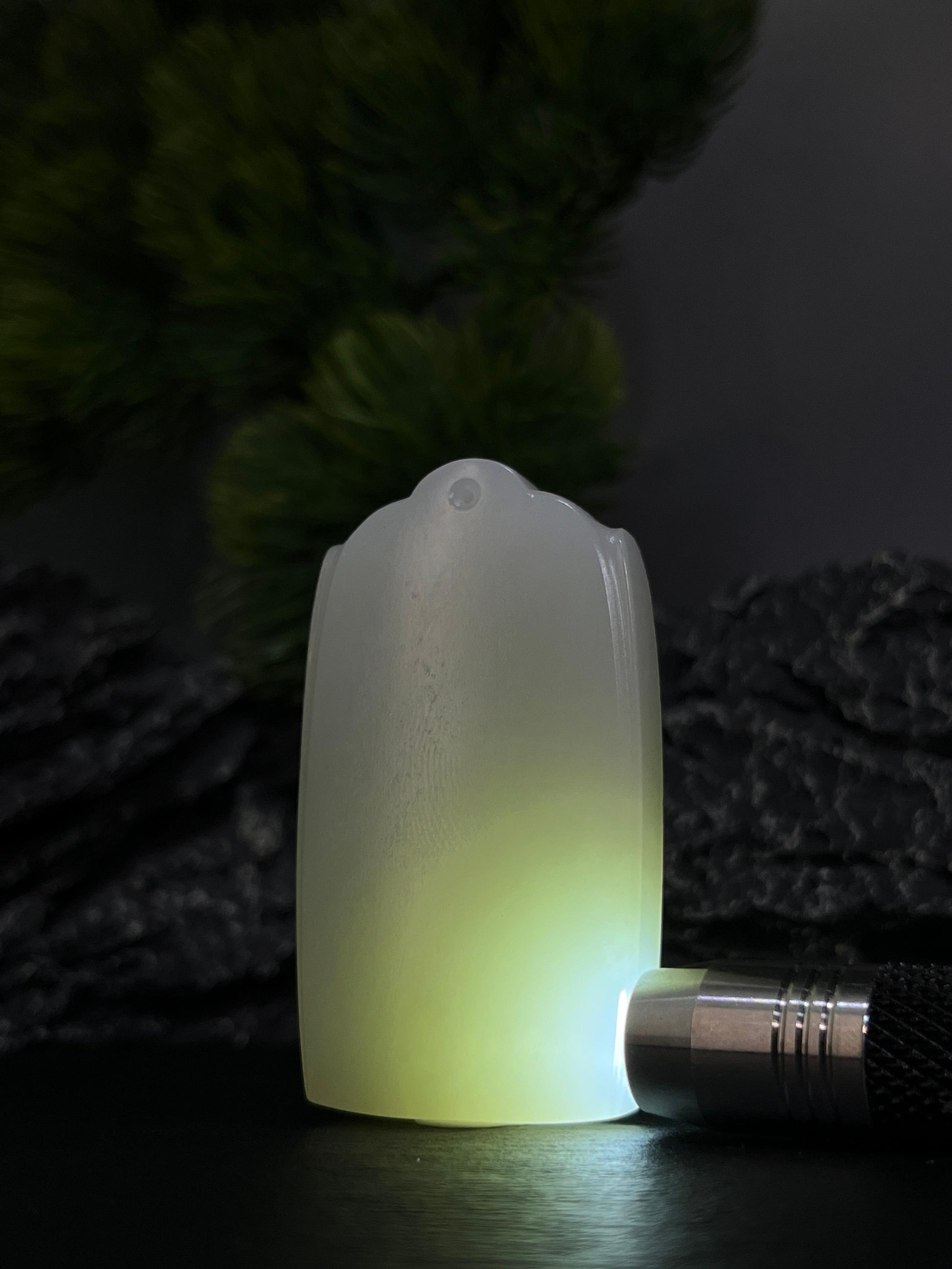 和田玉山料青白玉无事牌（yc228787）