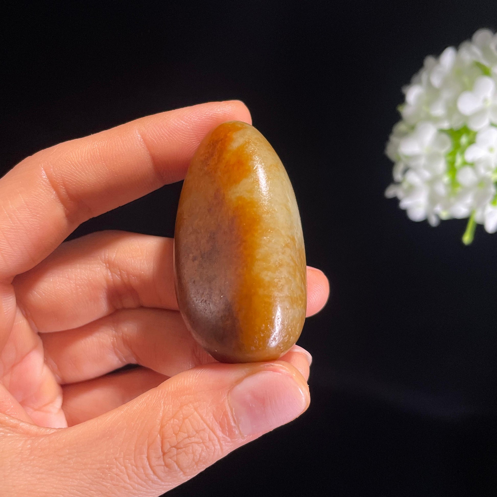 和田玉青白玉“晚风灯芯”聚黄皮籽料（yc318268）