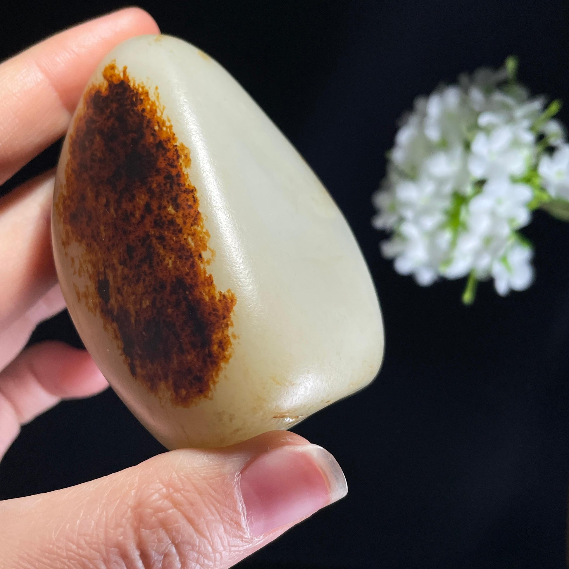 和田玉“红砚藏玉”高青白聚红皮籽料（yc420554）