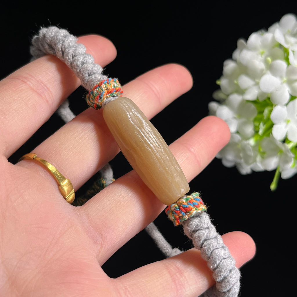 新疆天然和田玉糖玉“糖色护符”天珠雕刻挂件（yc312743）