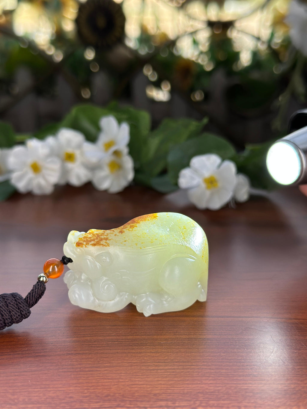 新疆和田玉精品红皮洒金皮籽料貔貅手把件（yc709723）