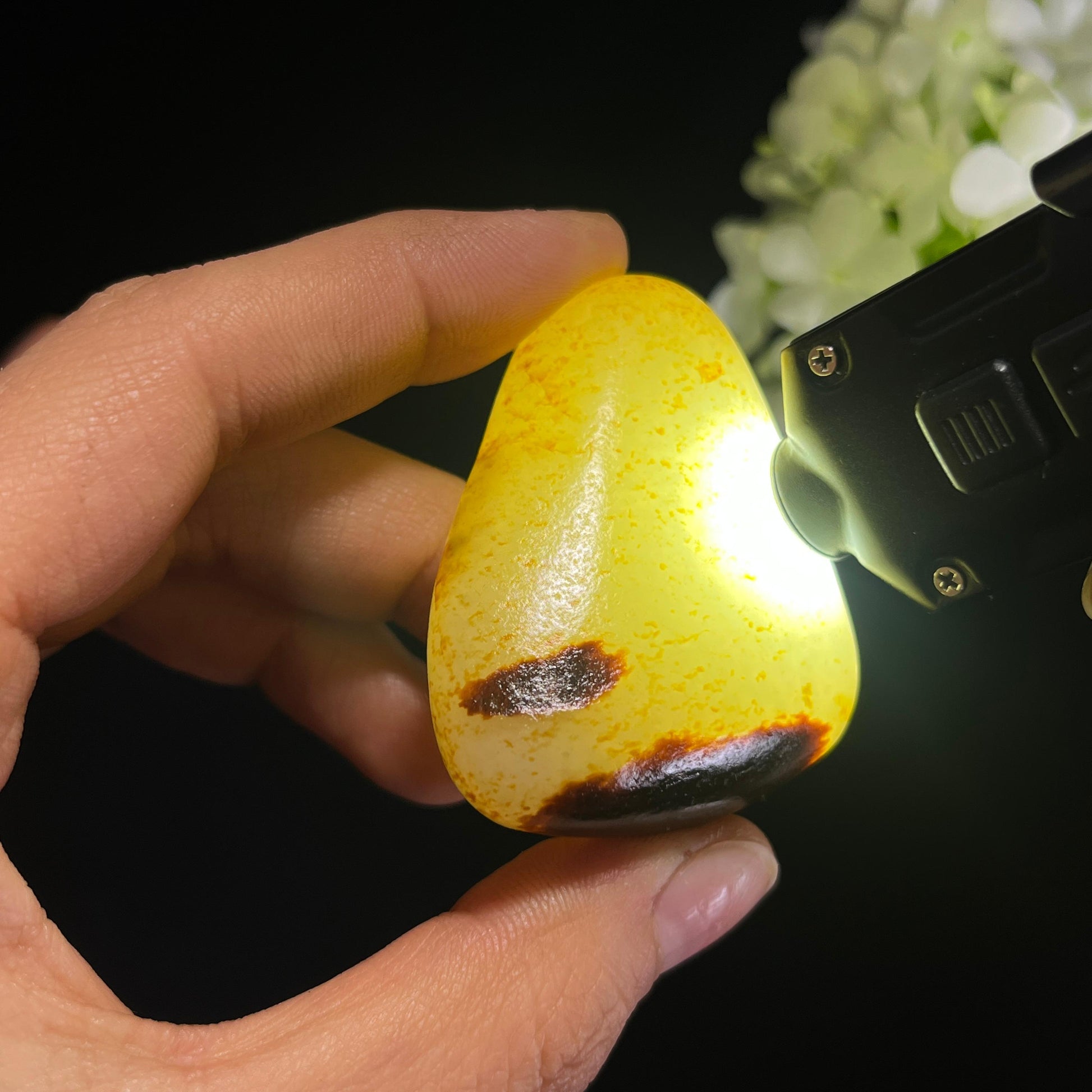 和田玉白玉“梅枝疏影”洒金聚红皮籽料（yc349677）