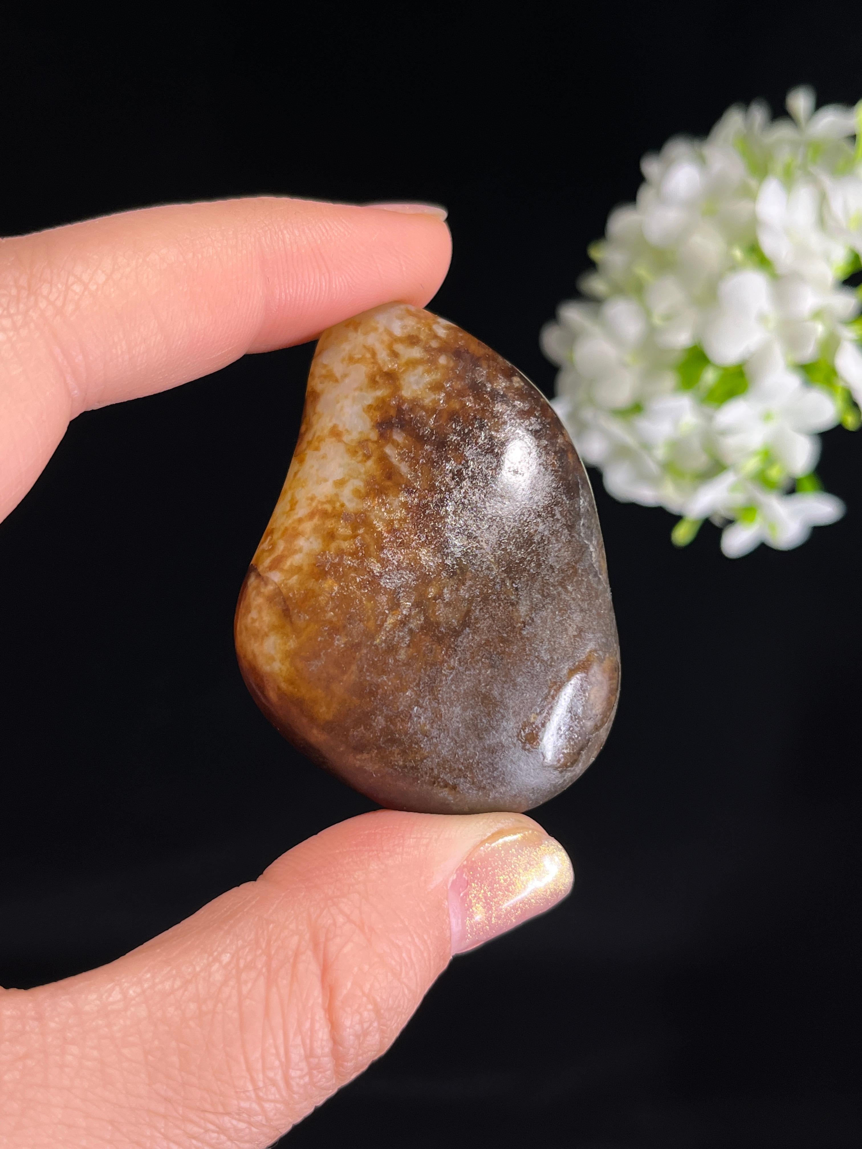 新疆 和田玉 原石 沁色自然 新疆 和田玉 原石 沁色自然