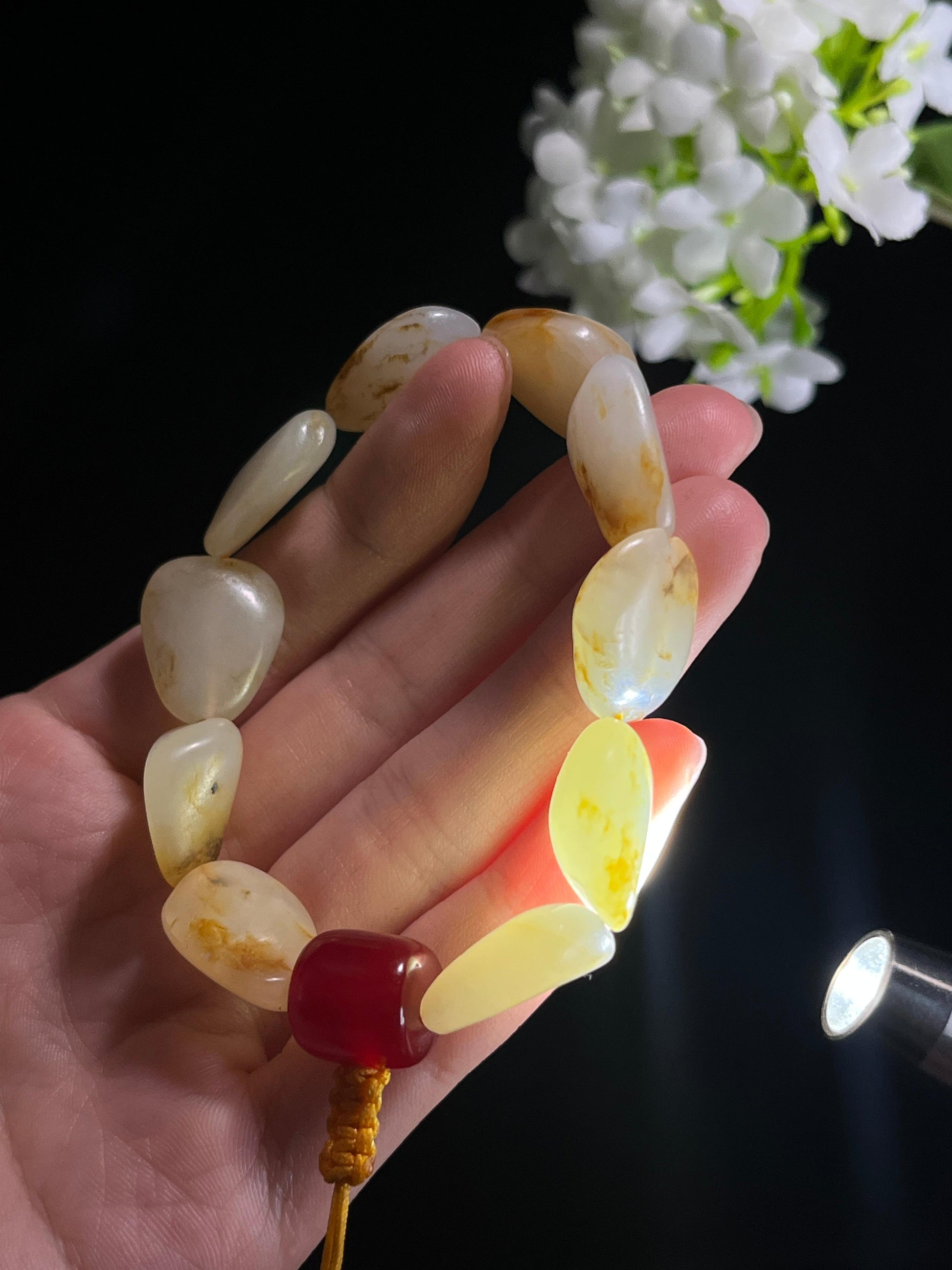 新疆天然和田玉籽料原石洒金皮手串（yc269688）