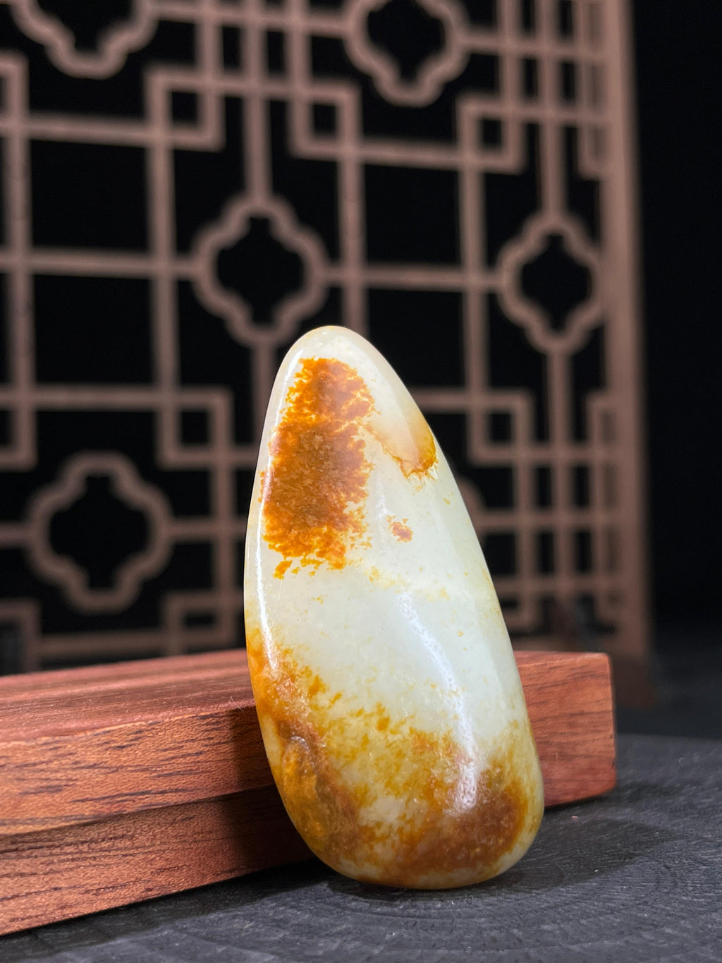 新疆和田玉白玉籽料原石聚红皮挂件2（yc233830）