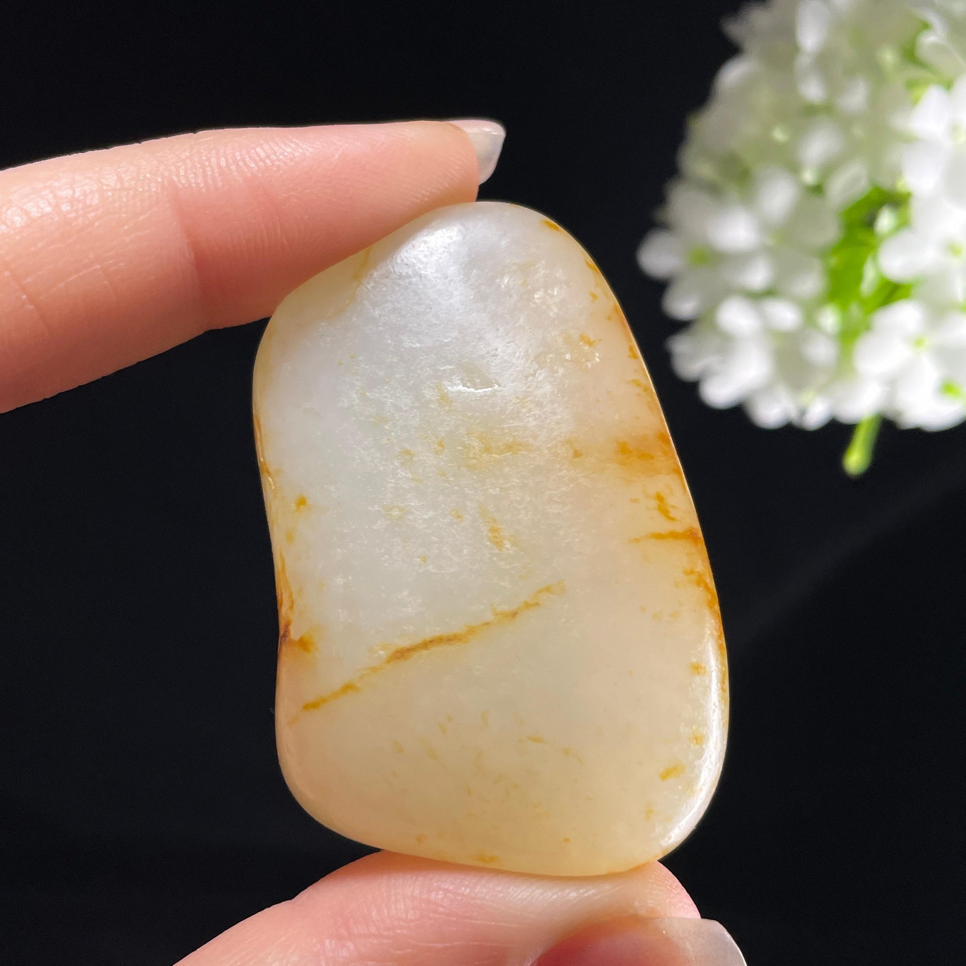 和田玉白玉“碎琼萦玉”洒红皮籽料（yc394232）