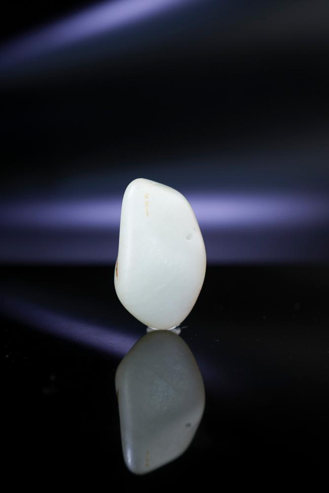 和田一级白玉聚红皮“金皮聚财”籽料原石（yc257851）