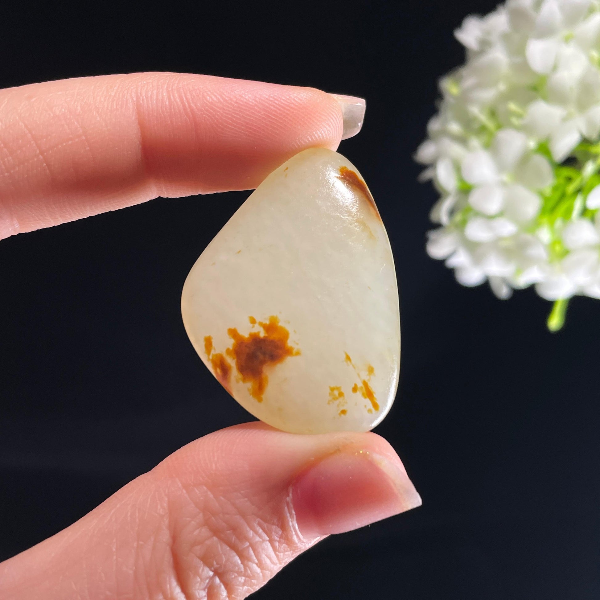和田玉白玉“丹霞缀玉”聚红皮籽料（yc408757）