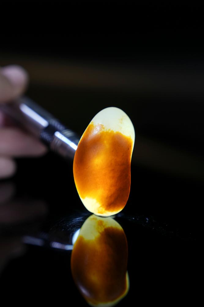 新疆和田玉聚红皮籽料原石（yc251718）