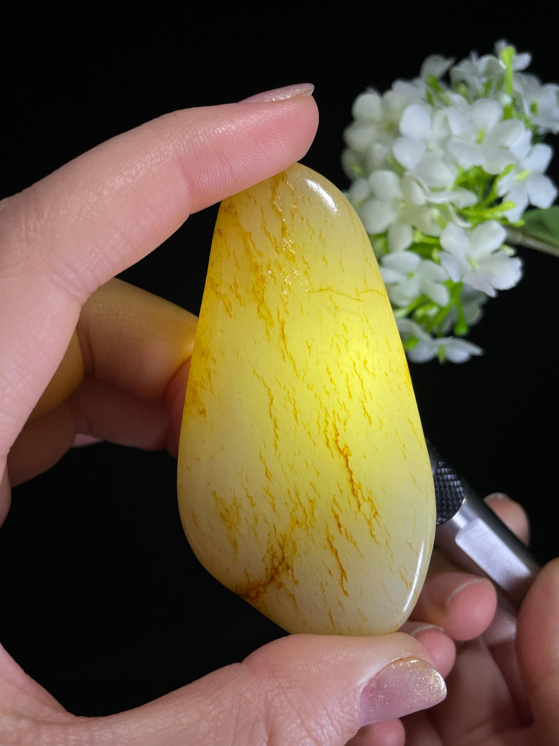 新疆天然和田玉籽料原石洒金皮挂件（yc272535）