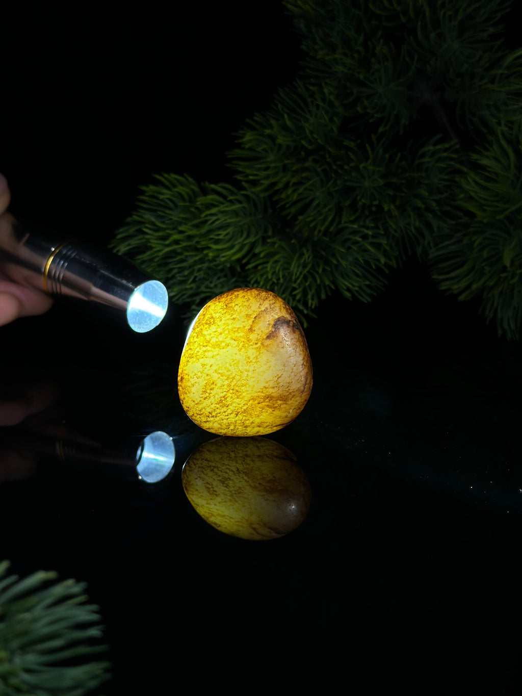 新疆和田玉暖白种秋梨皮珍品挂件籽（yc507151）