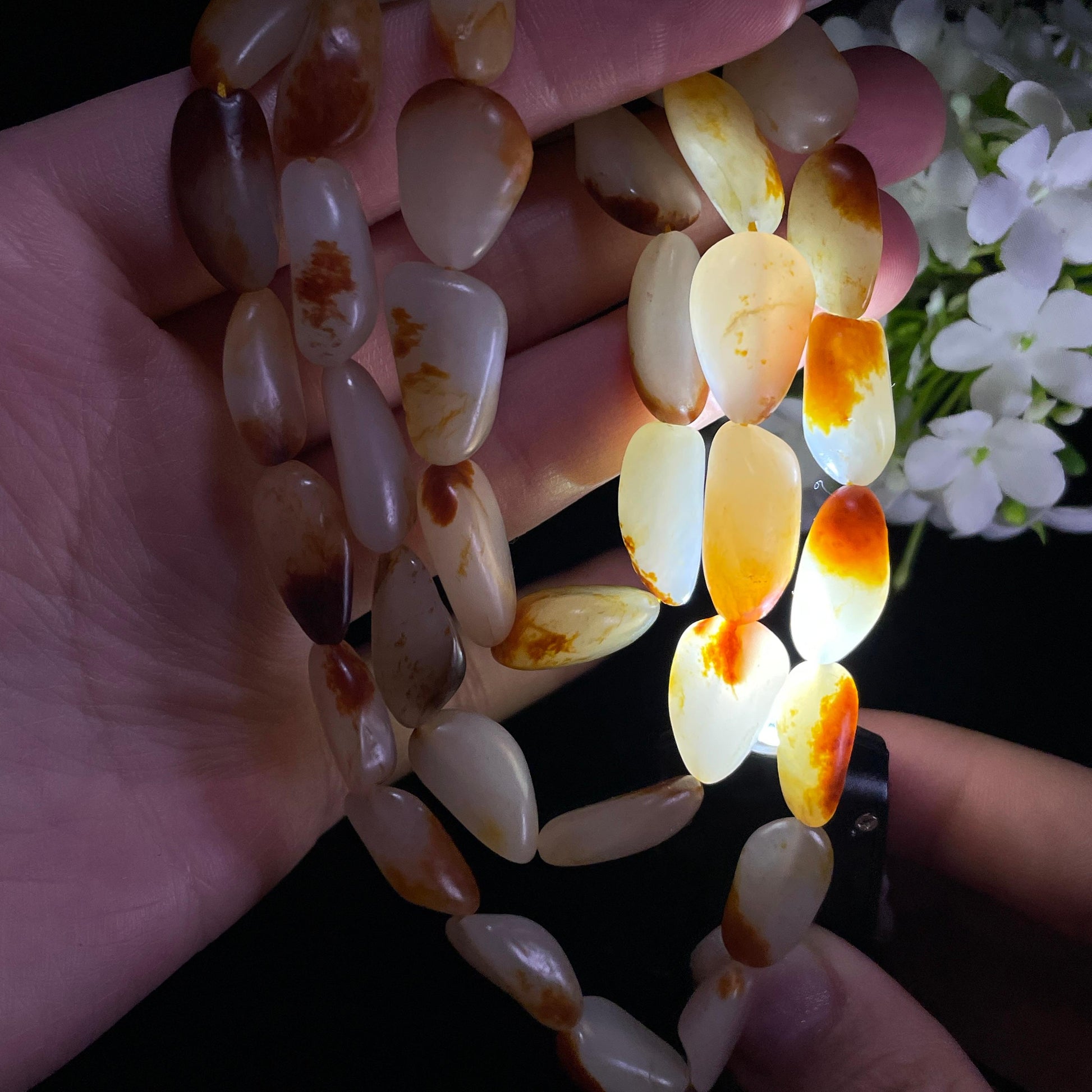 新疆天然和田玉红皮白肉精品原籽手串（42颗）（yc393149）