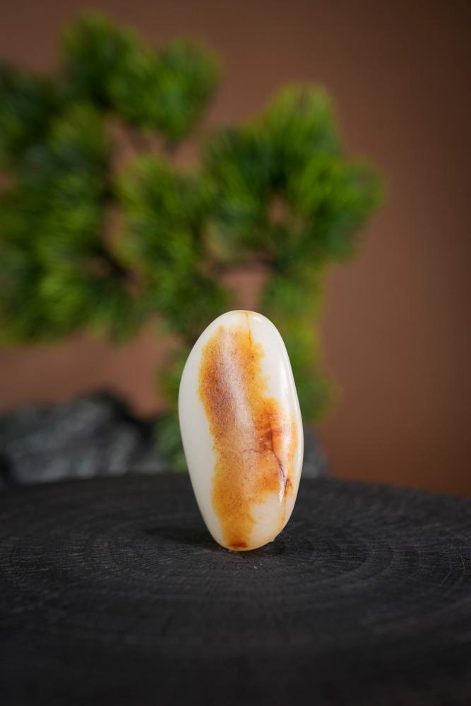 和田玉高清白鸡油黄挂件籽料原石（yc221234）