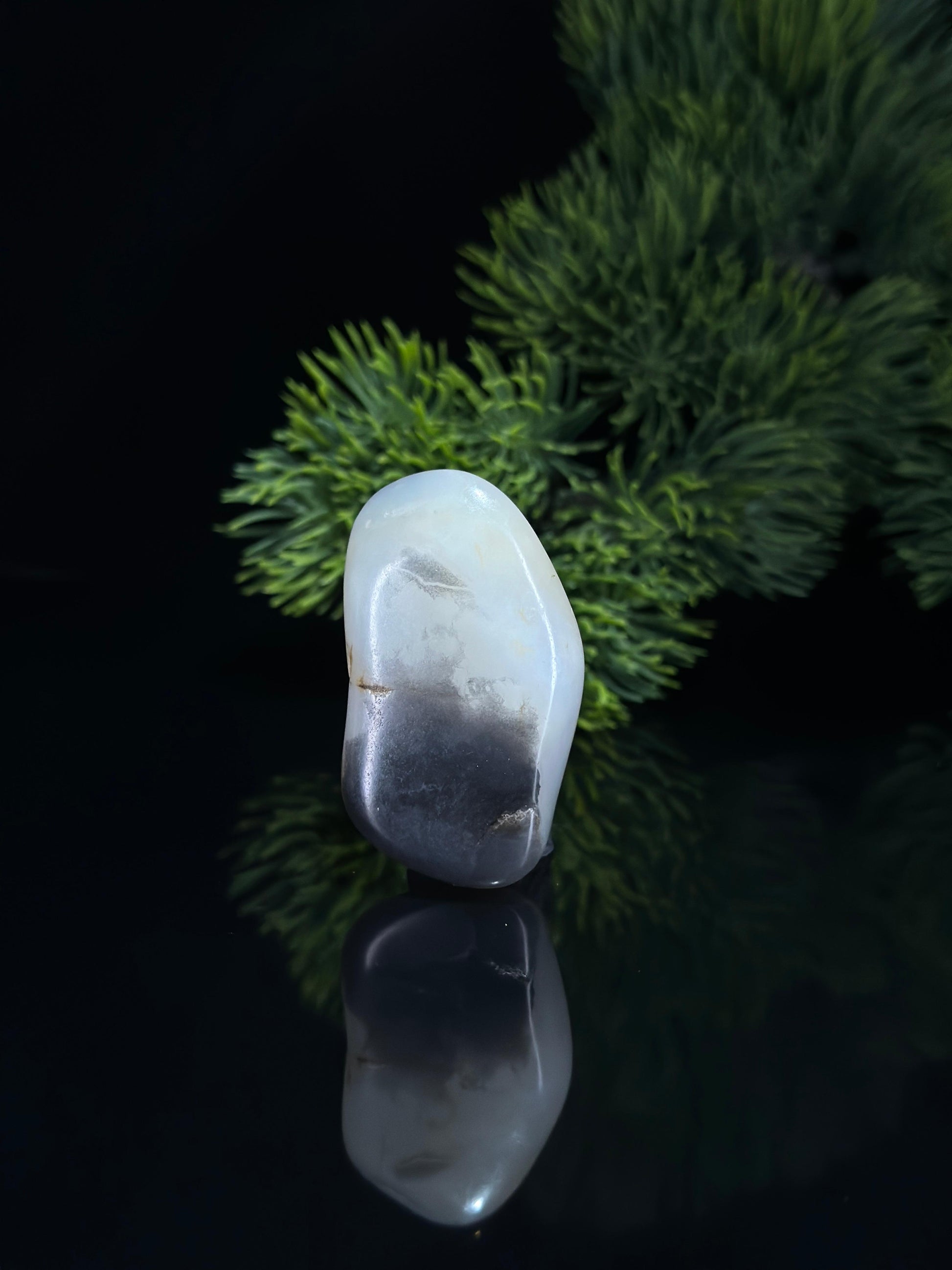 新疆和田玉珍品意境青花籽料挂件（yc697722）