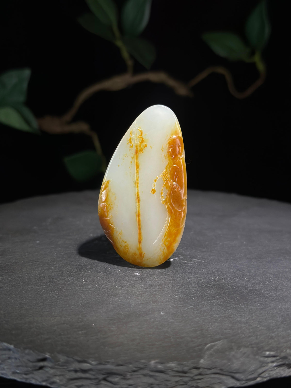 和田玉.籽料红皮悟道玉坠（yc777181）