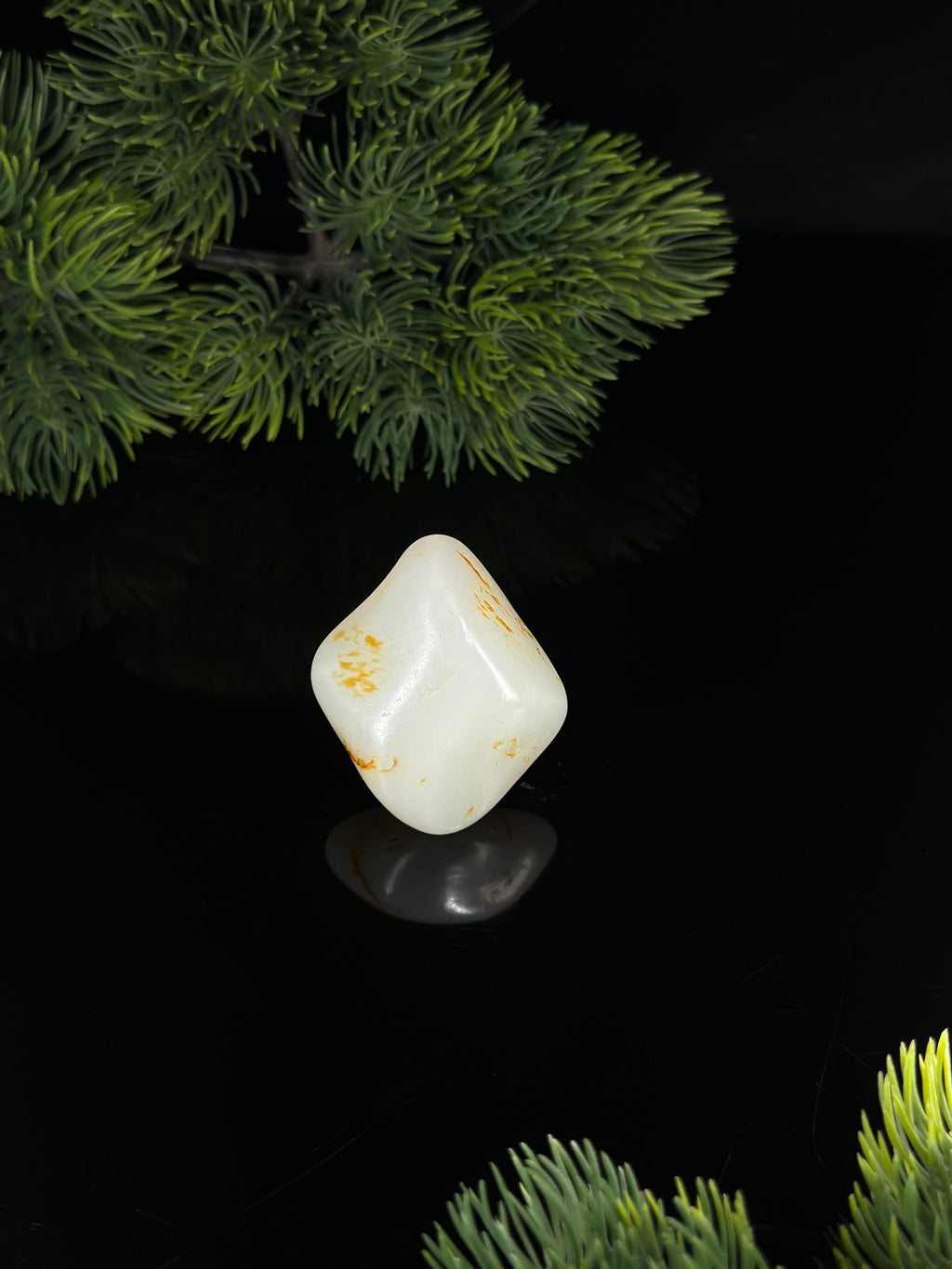 新疆和田玉白玉洒红皮珍品挂件籽（yc469615）