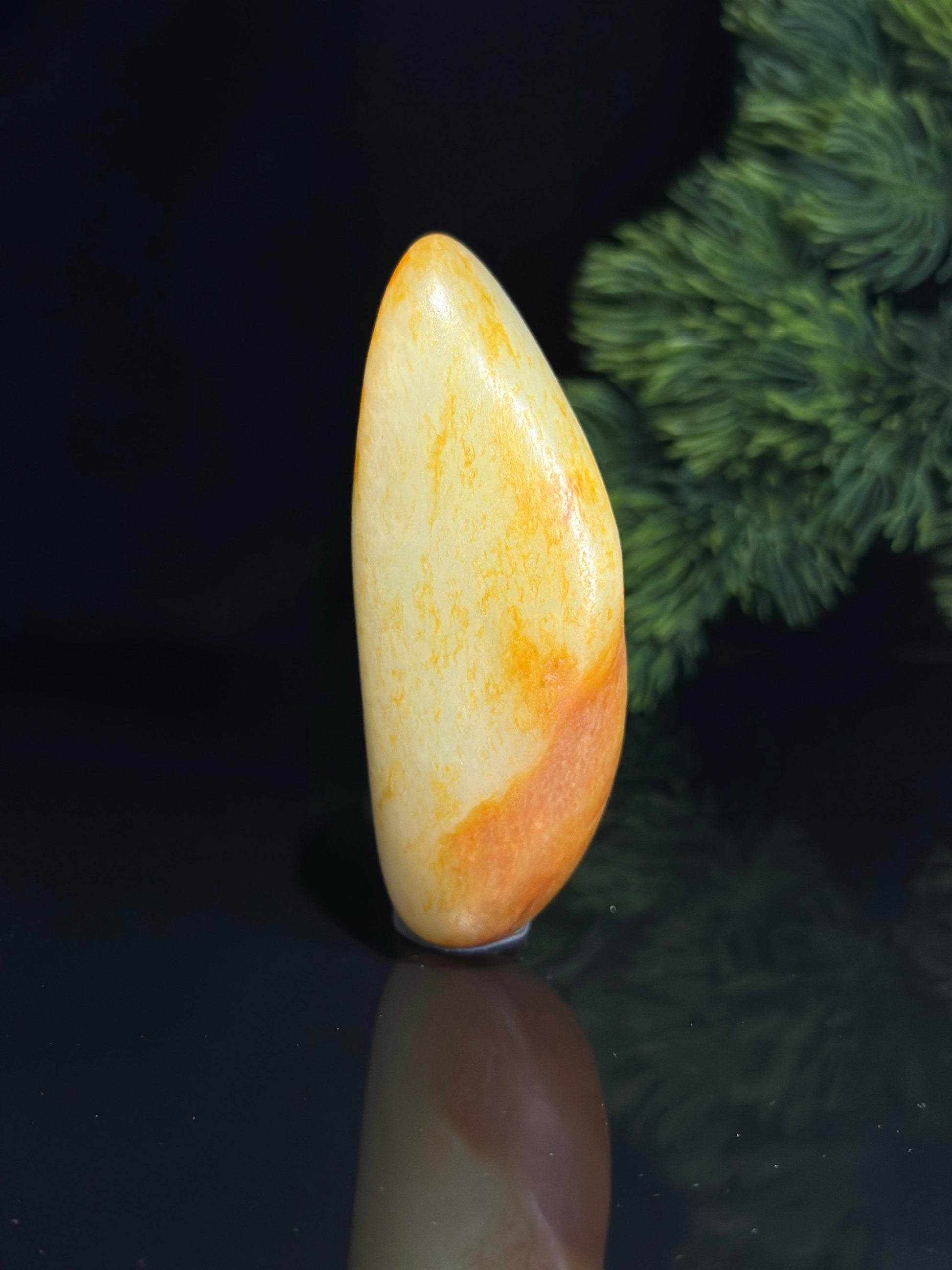 新疆和田玉白玉聚红皮通体洒金皮臻品籽料手把件（yc532728）