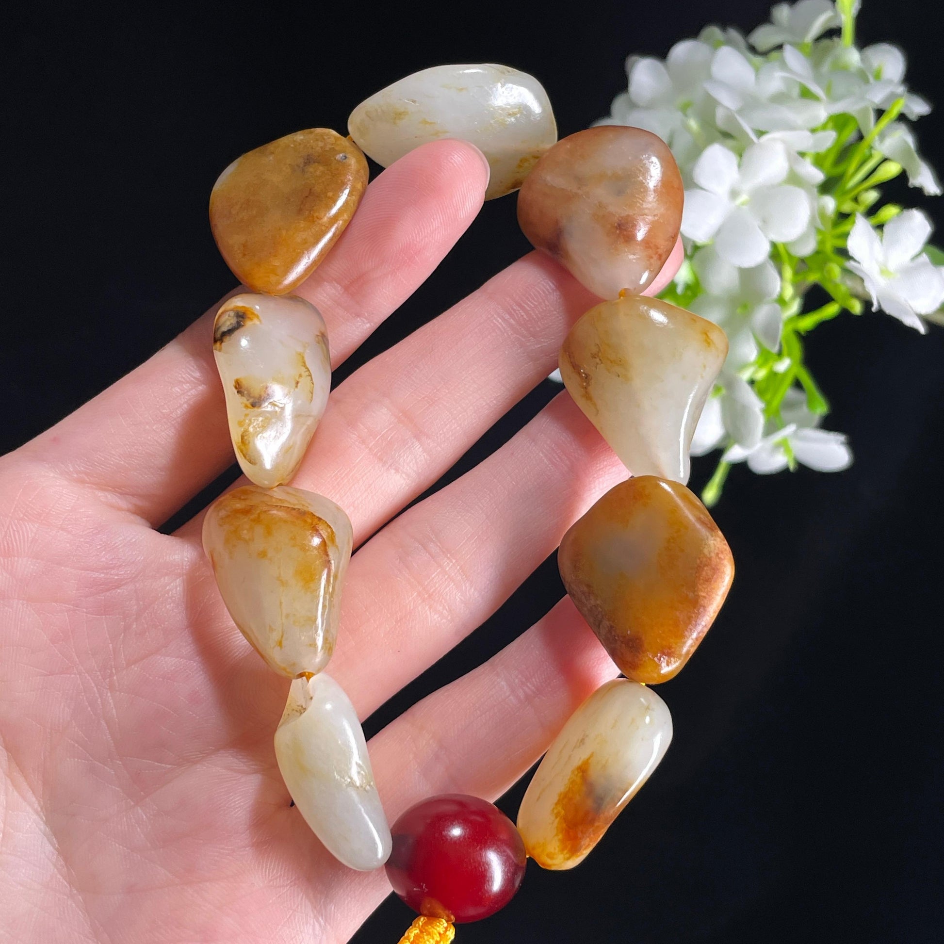 新疆和田玉天然原籽手串（9颗）（yc396018）