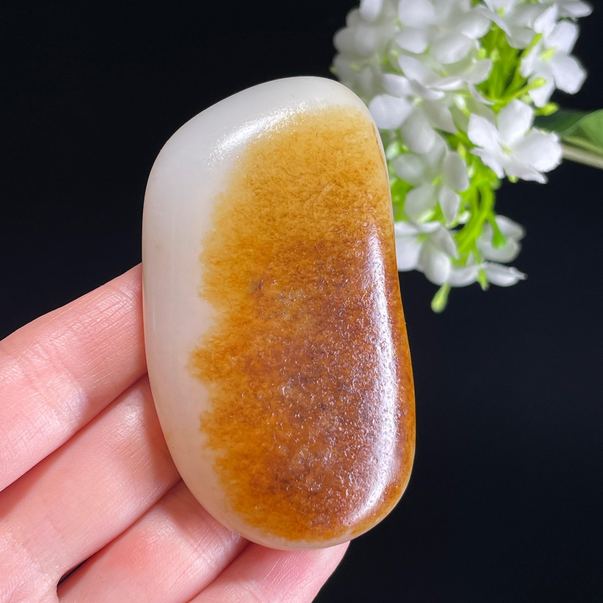 和田玉一级白秋梨洒金皮“秋漠杨林”双面皮籽料（yc342060）