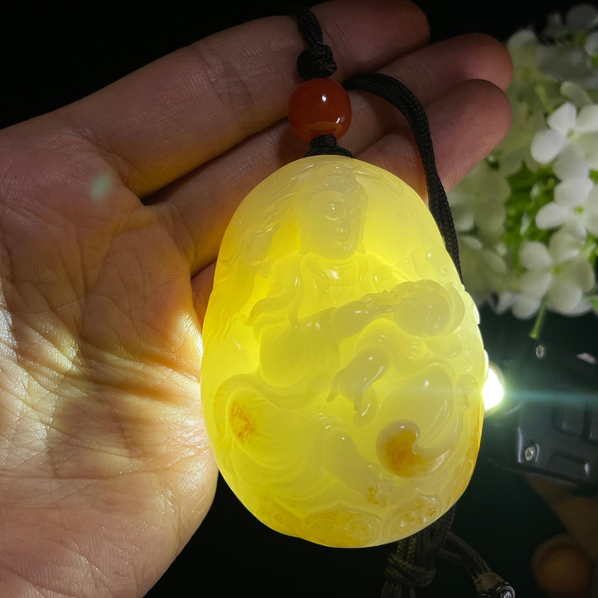 和田玉白玉洒金皮籽料观音挂件（yc384216）