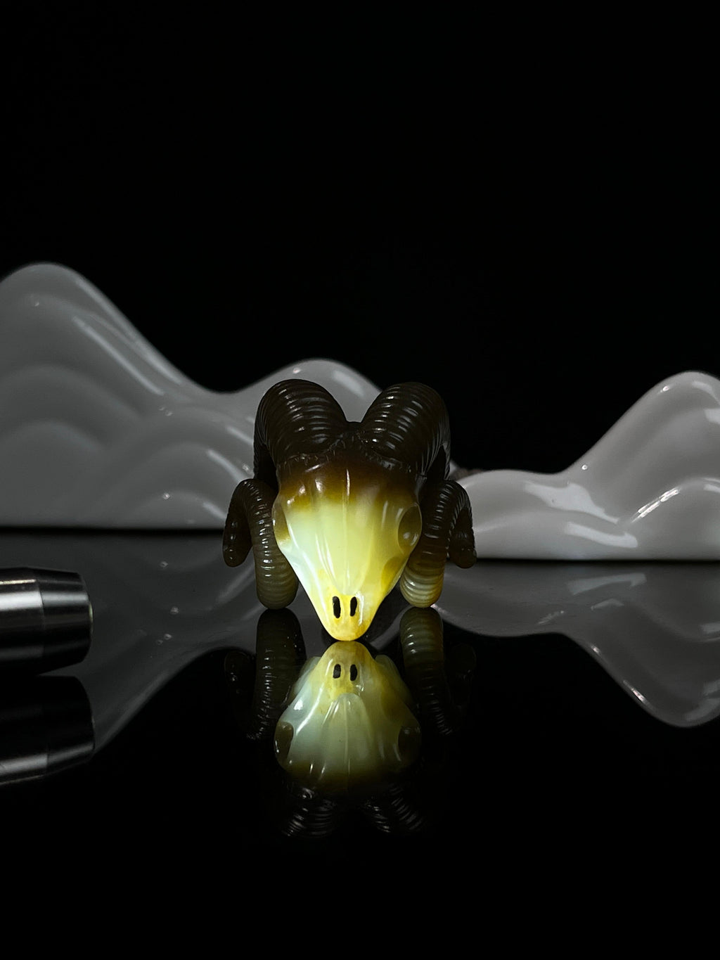 新疆和田玉且末糖料羊头挂件（yc239874）