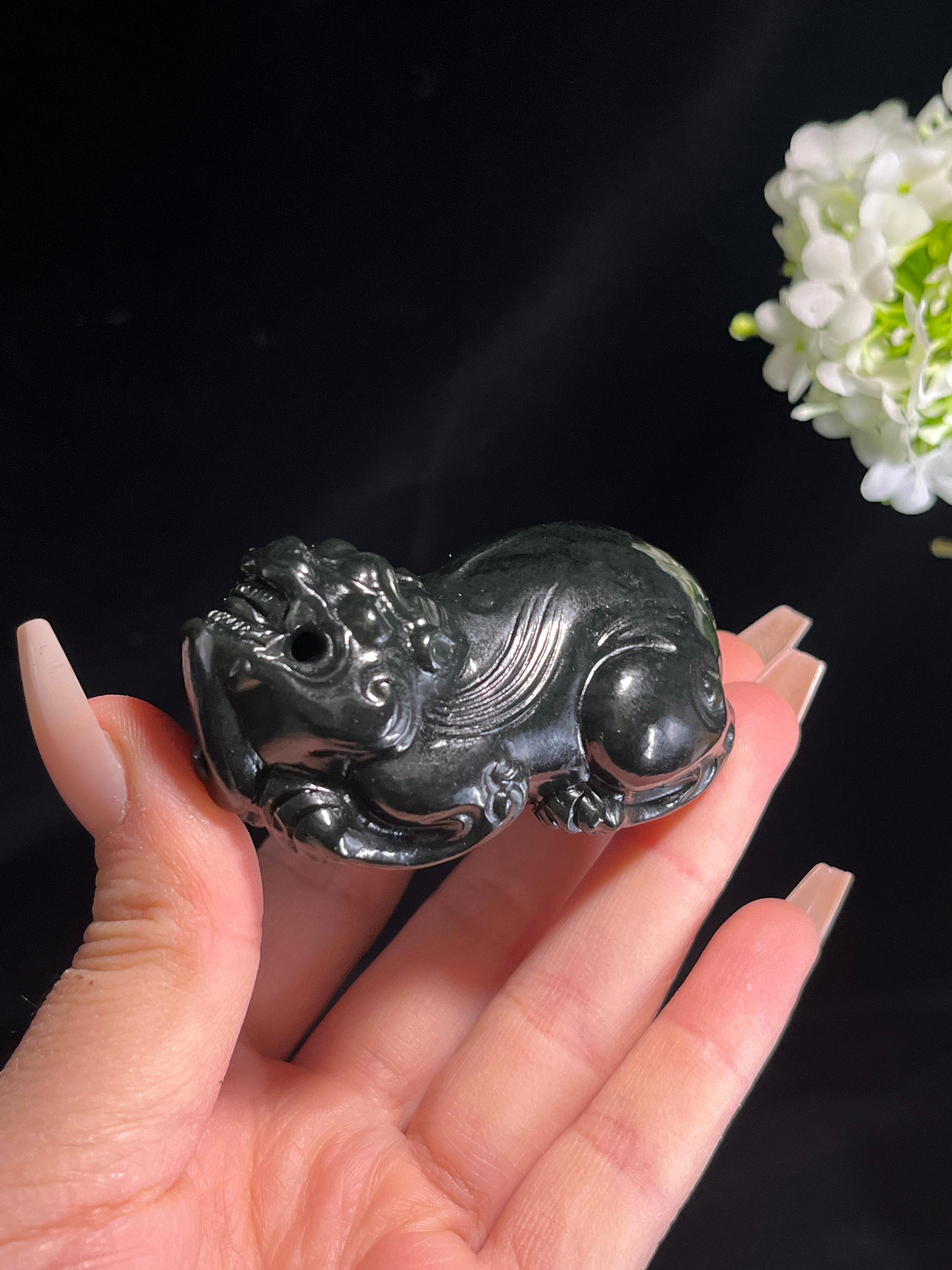 新疆天然和田玉塔青料貔貅“招财进宝”小手把件（yc260255）