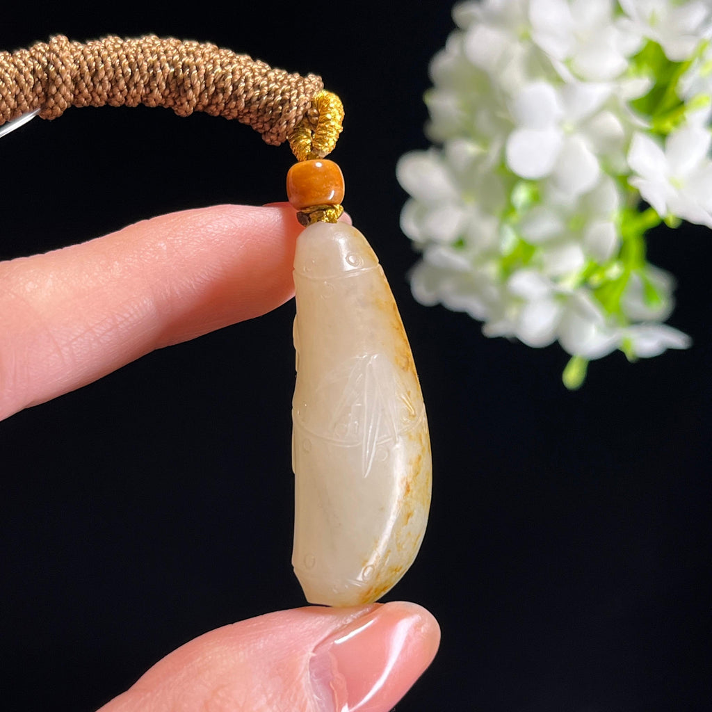 新疆天然和田玉白玉洒金皮竹节随形雕挂件（yc349654）