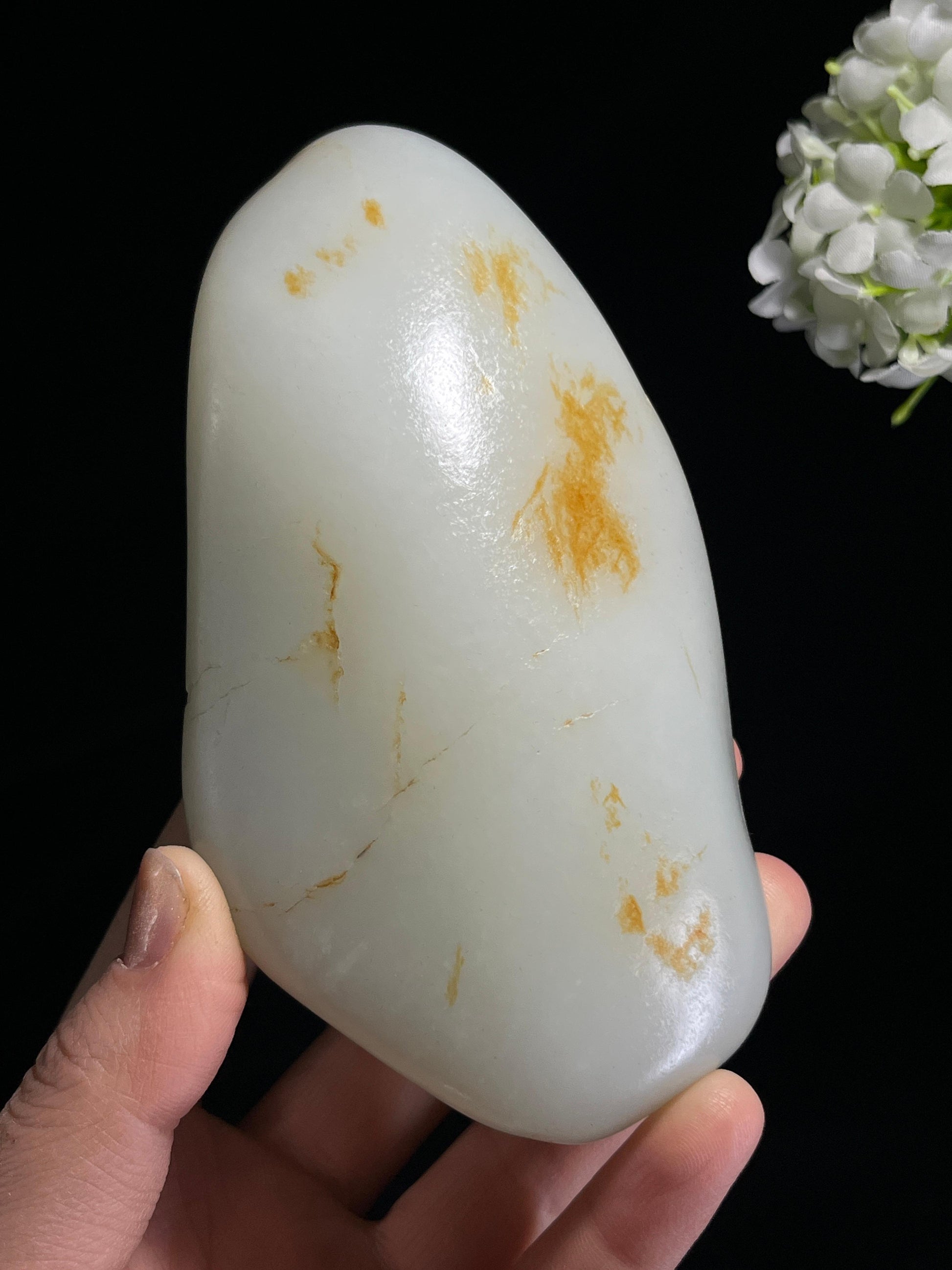 新疆天然和田玉羊脂白籽料原石洒金皮小摆件（yc263372）