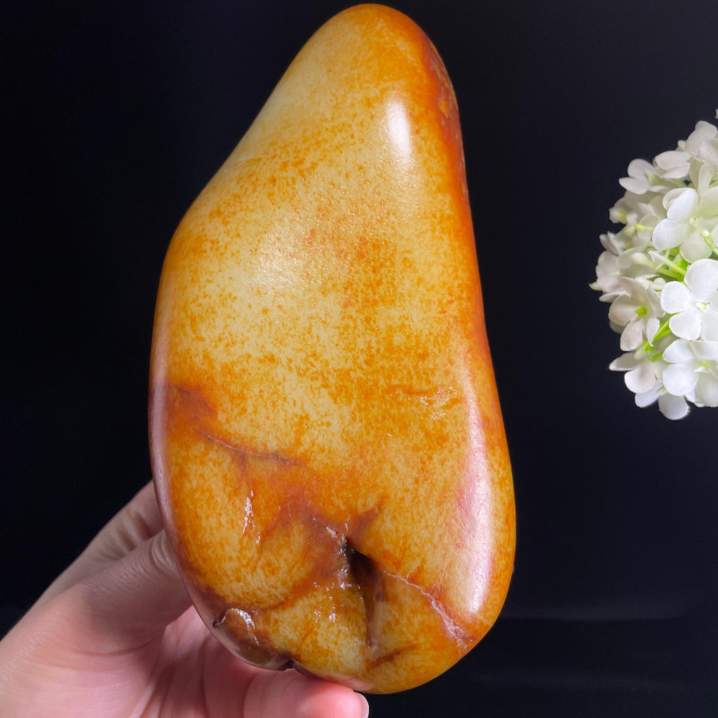 新疆天然和田玉“赤玉流辉”红皮籽料（yc326610）