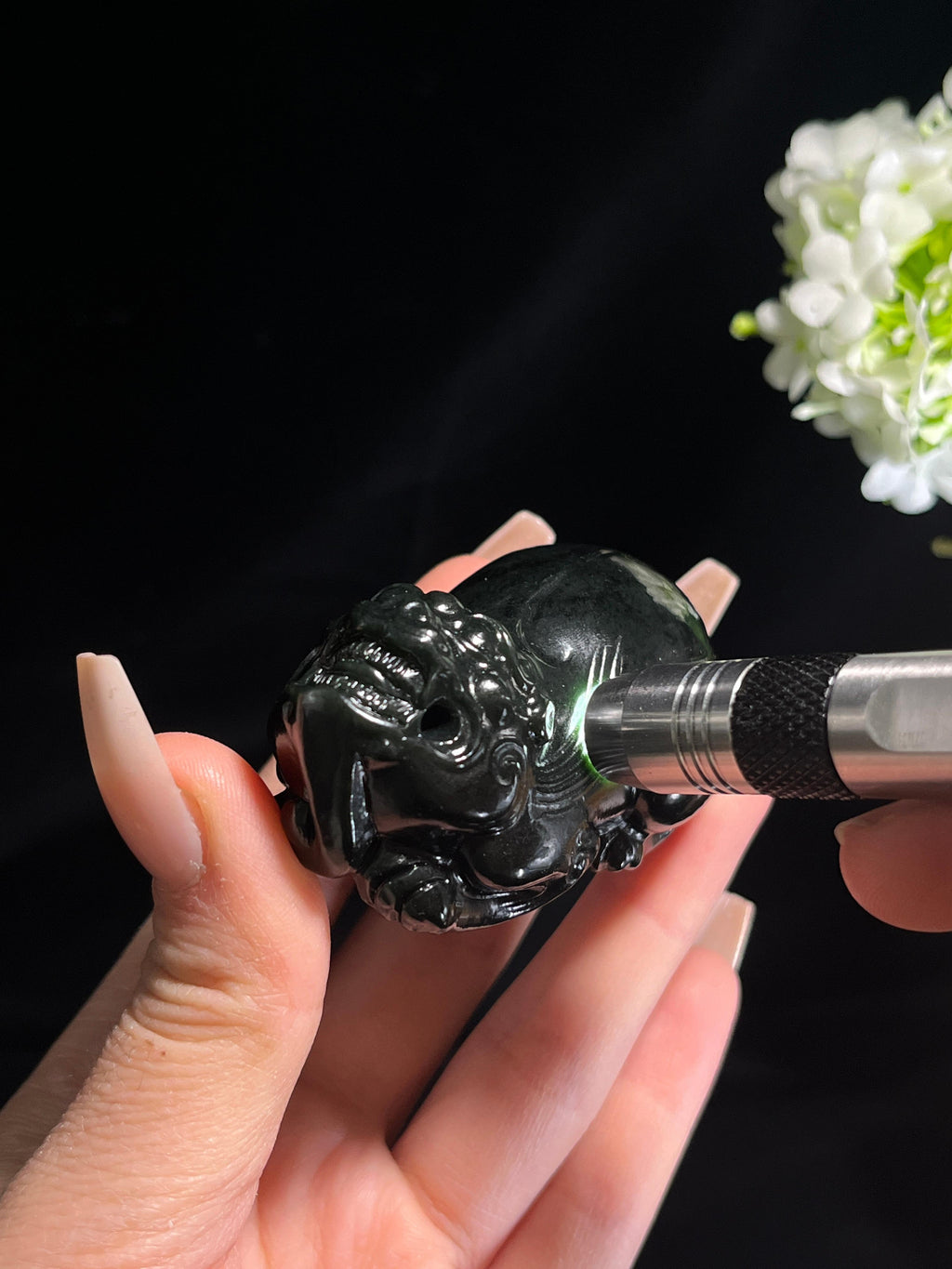 新疆天然和田玉塔青料貔貅“招财进宝”小手把件（yc260255）