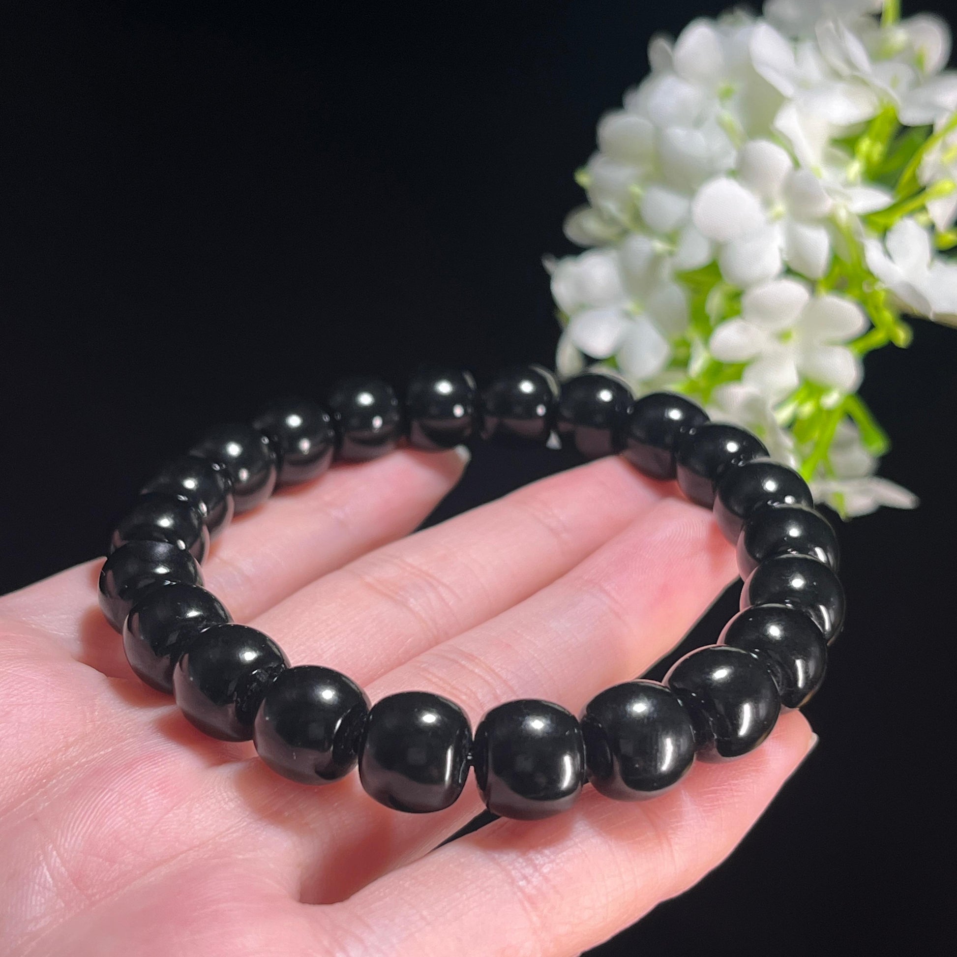 新疆天然和田玉“墨守初心”籽料黑青手串（yc334904）