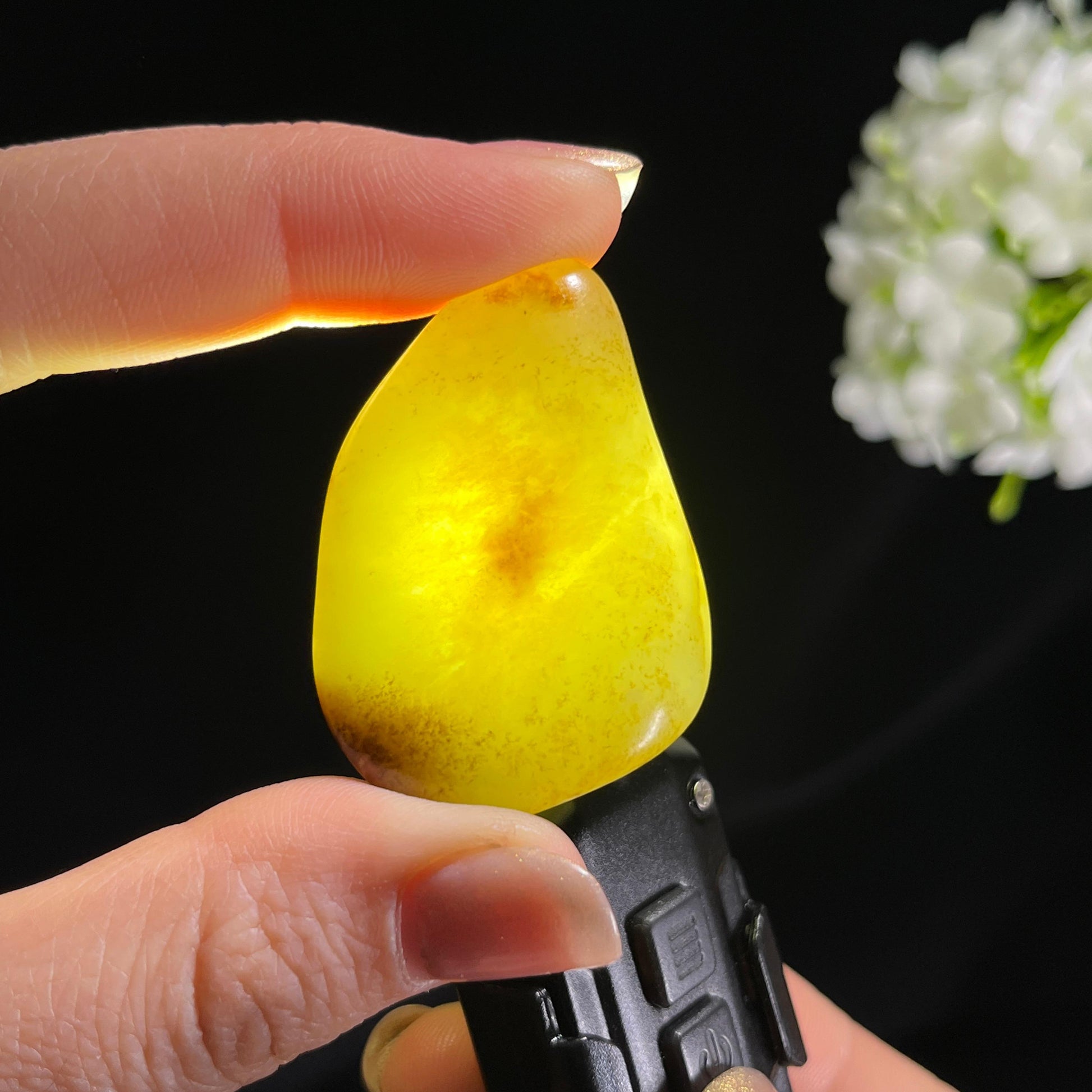 和田玉洒金秋梨皮籽料原石（yc297981）