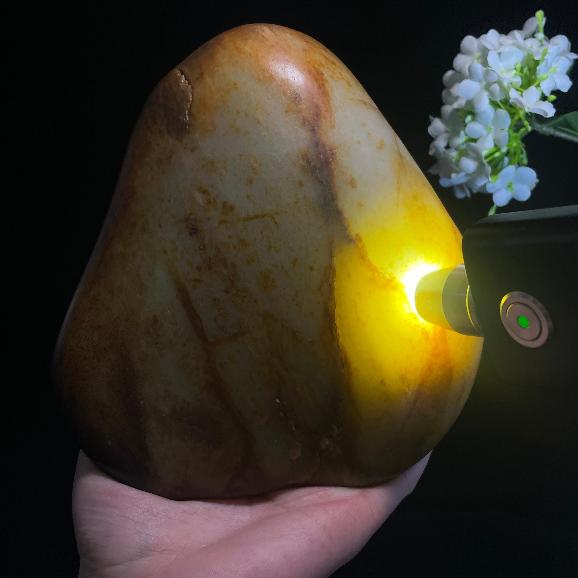 和田玉青白玉“金梨玉峰”洒金皮秋梨皮籽料（yc316413）