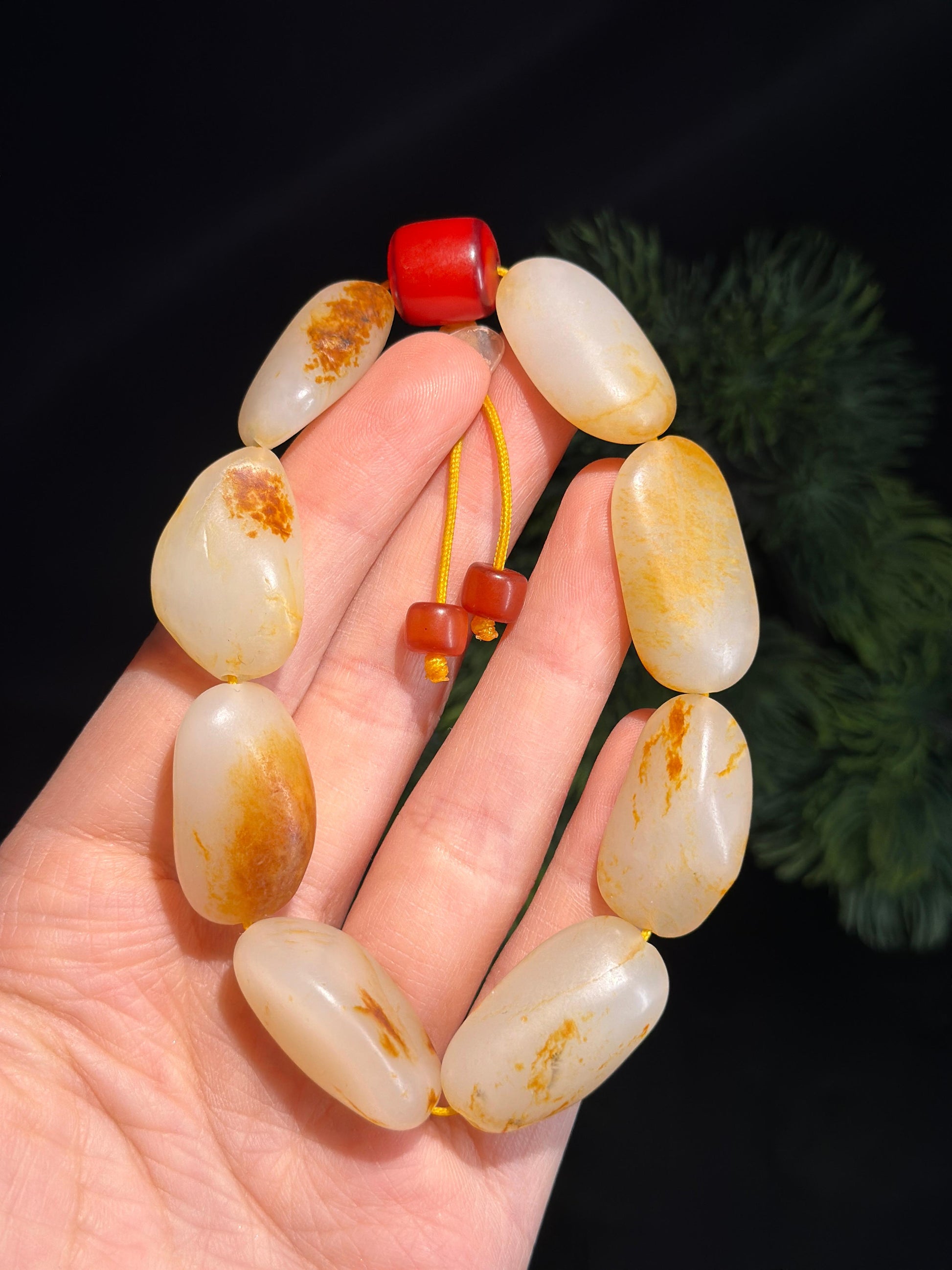 新疆和田玉珍品洒金皮红皮原籽手串（8颗）（yc535219）