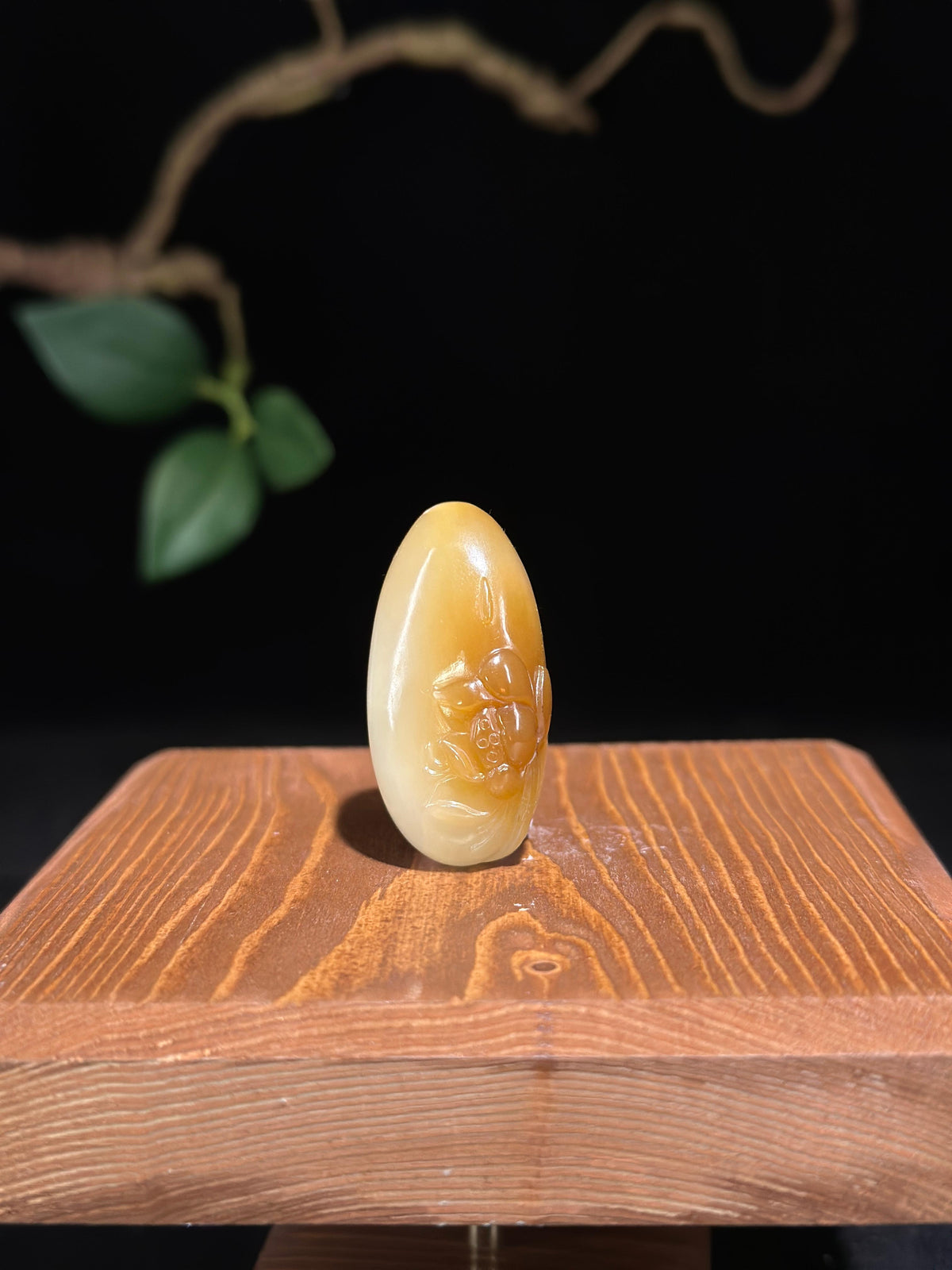 和田玉.糖白禅意莲花吊坠（yc774151）