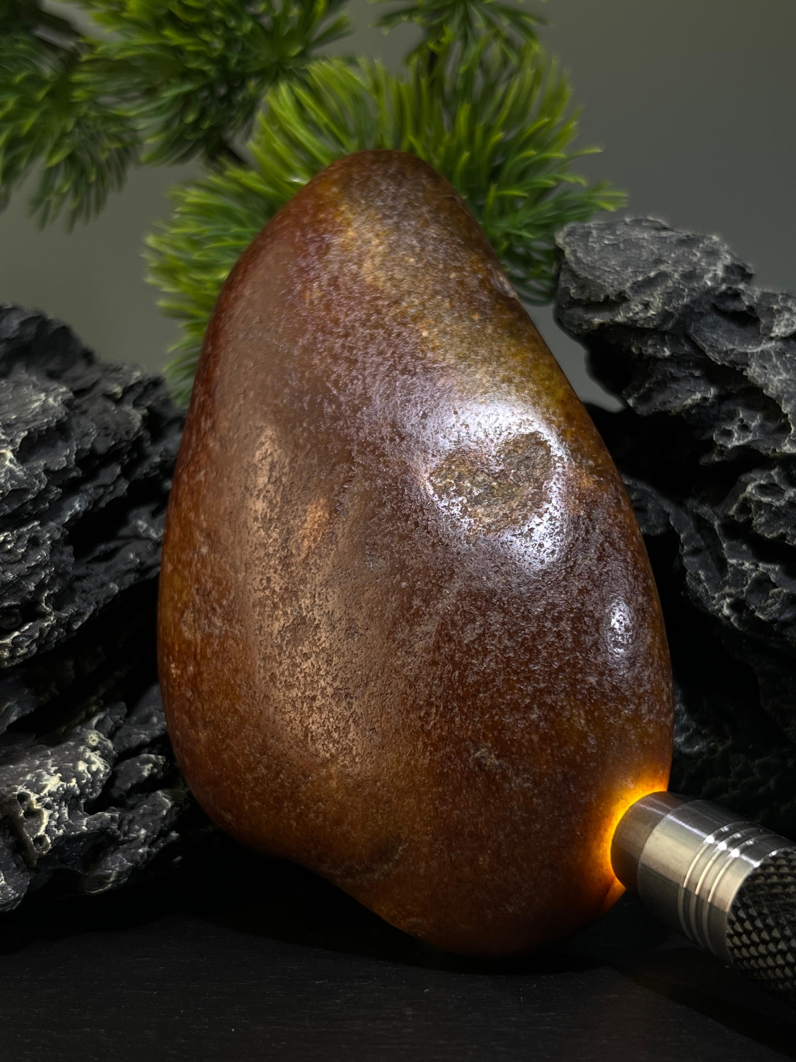 新疆和田玉红黄皮籽料原石小摆件（yc226856） – 添福玉器