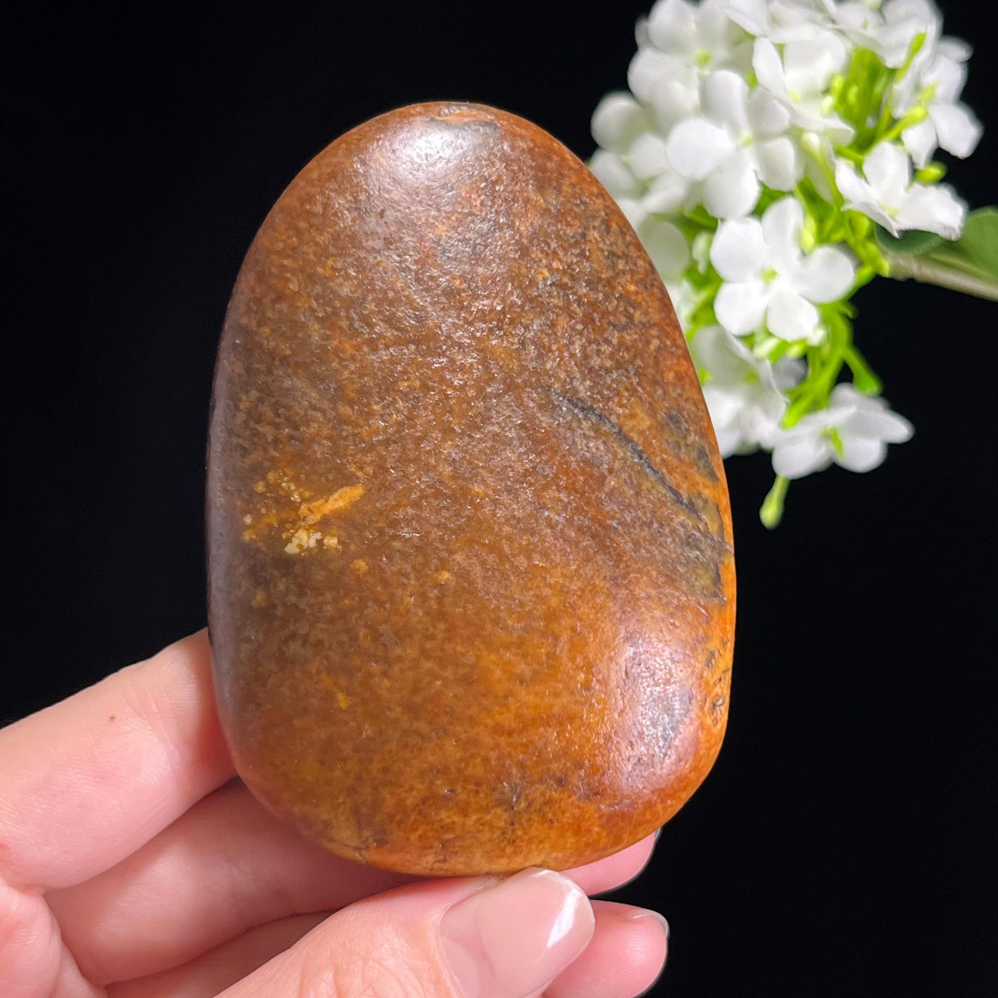 和田玉黄沁聚黑皮“暮霞金峦”籽料原石（yc310875）