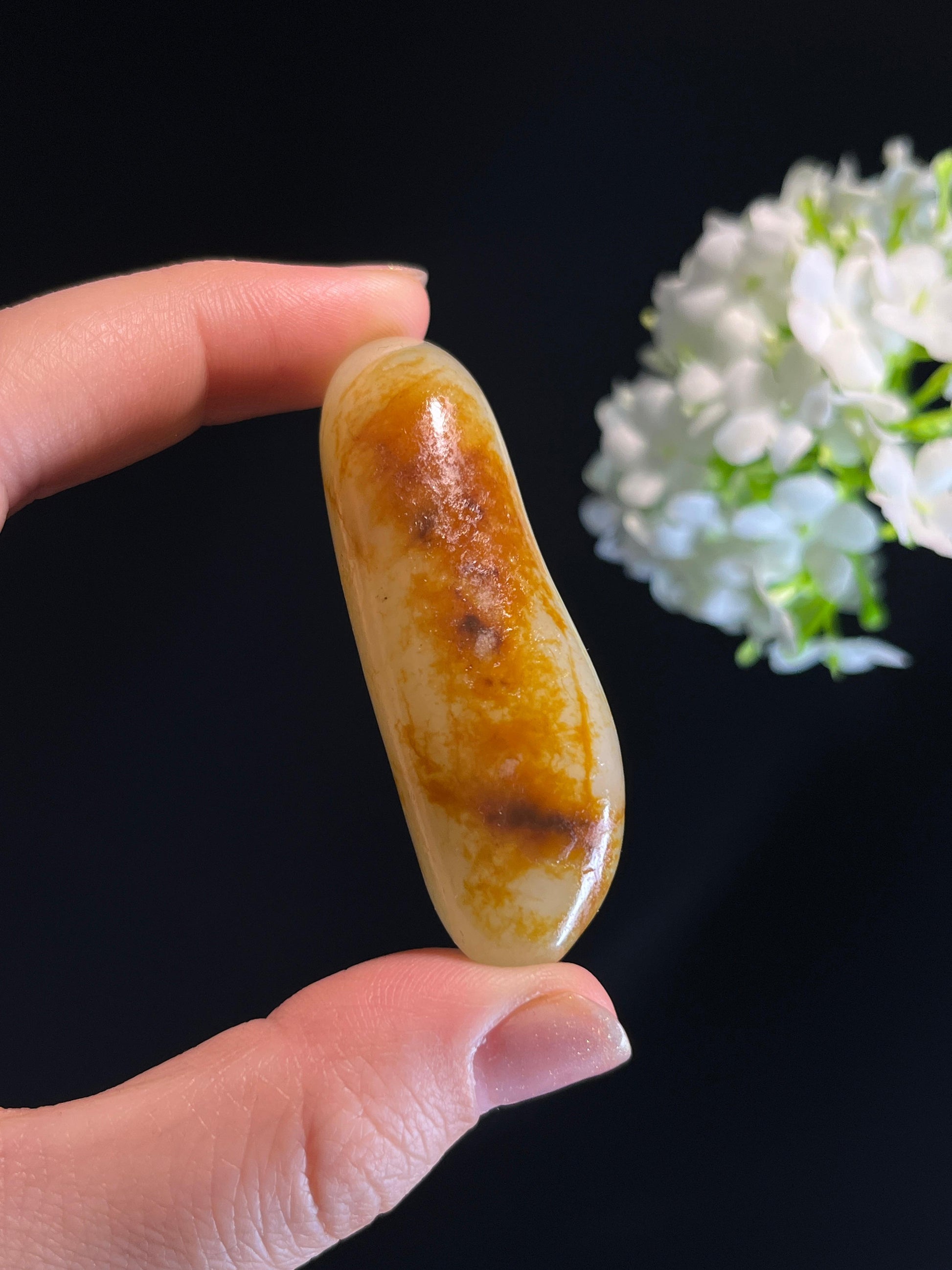 新疆天然和田玉聚红皮籽料原石（yc274575）