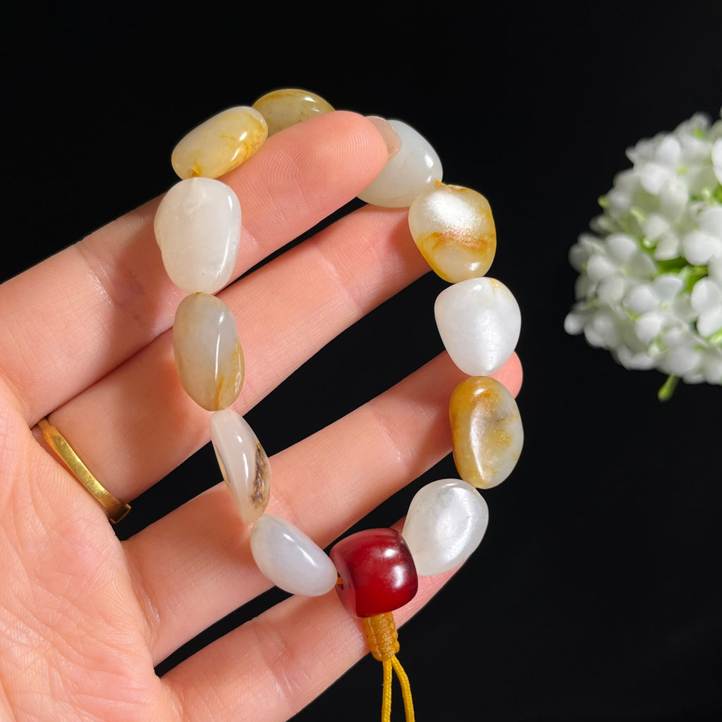 和田玉白玉黄沁洒金皮“金波玉暖”籽料手串（yc300576）