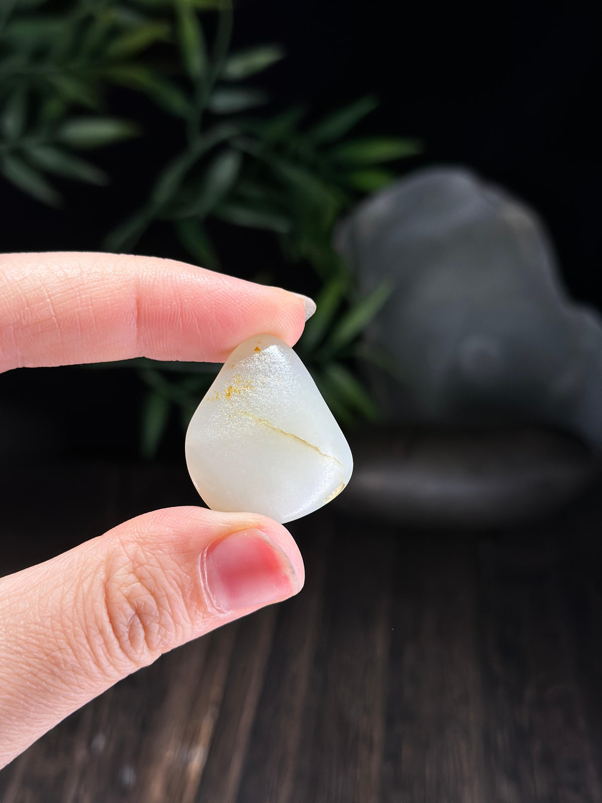 新疆和田玉精品一级白聚黄皮籽料挂件（yc712366）