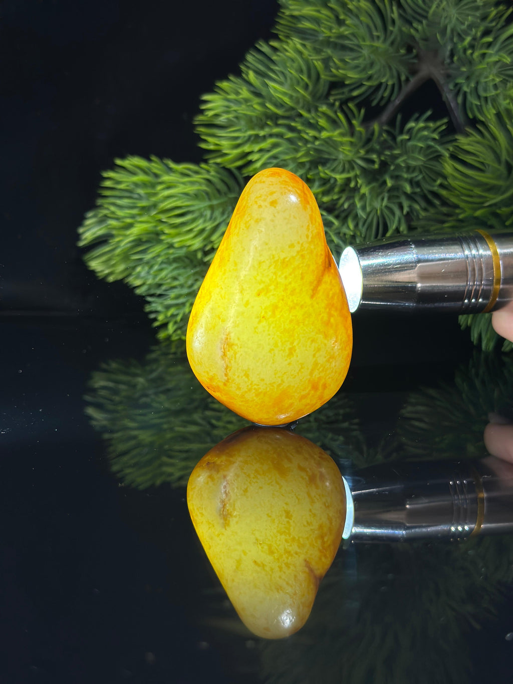 新疆和田玉红皮洒金皮臻品籽料手把件（yc499976）