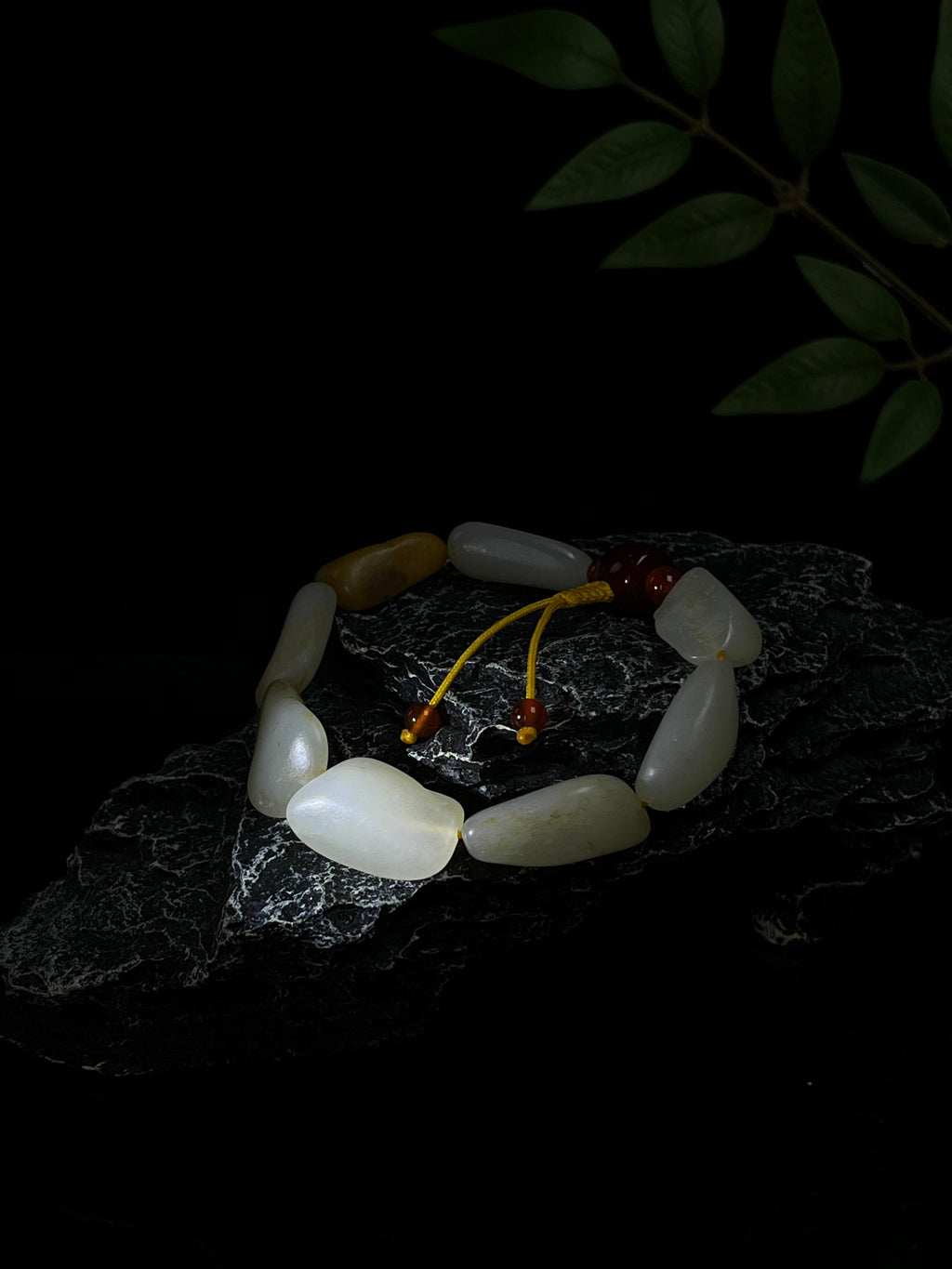 新疆天然和田玉籽料原石手串（yc230365）