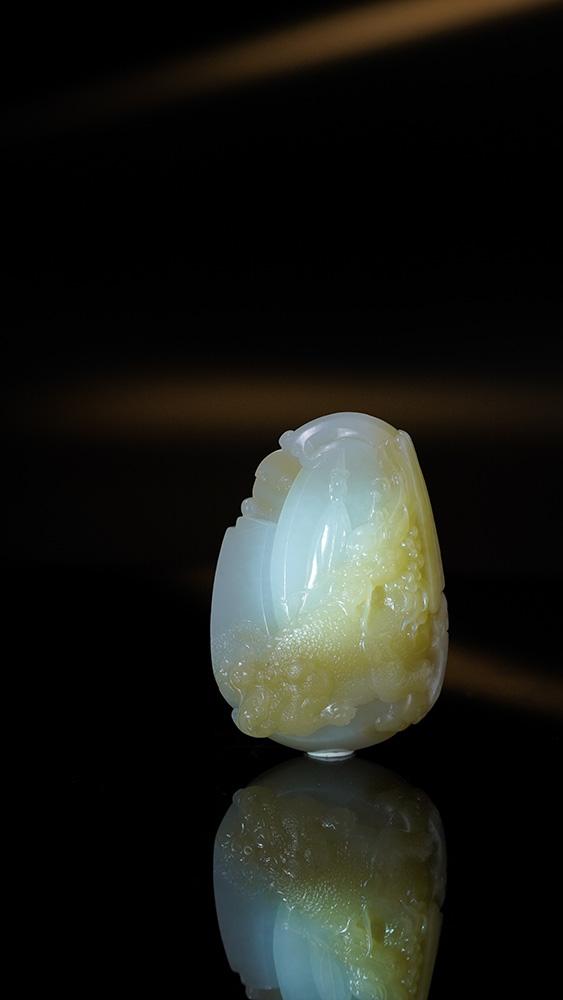 和田玉籽料糖白料麒麟雕件（yc249916）